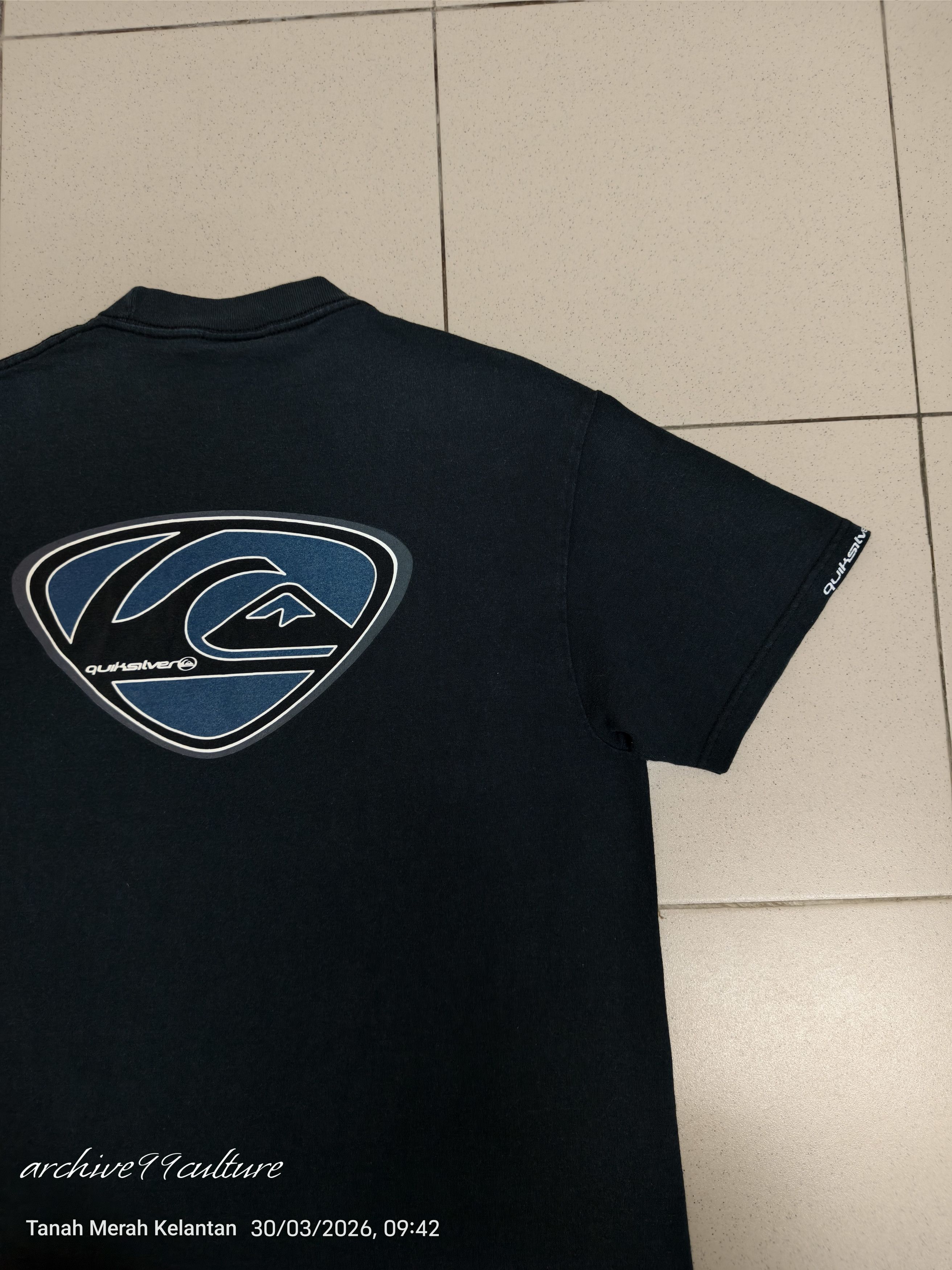 Quiksilver late 90s early Y2K Quiksilver "Shield Logo" T shirt USA Size US M / EU 48-50 / 2 - 10 Thumbnail