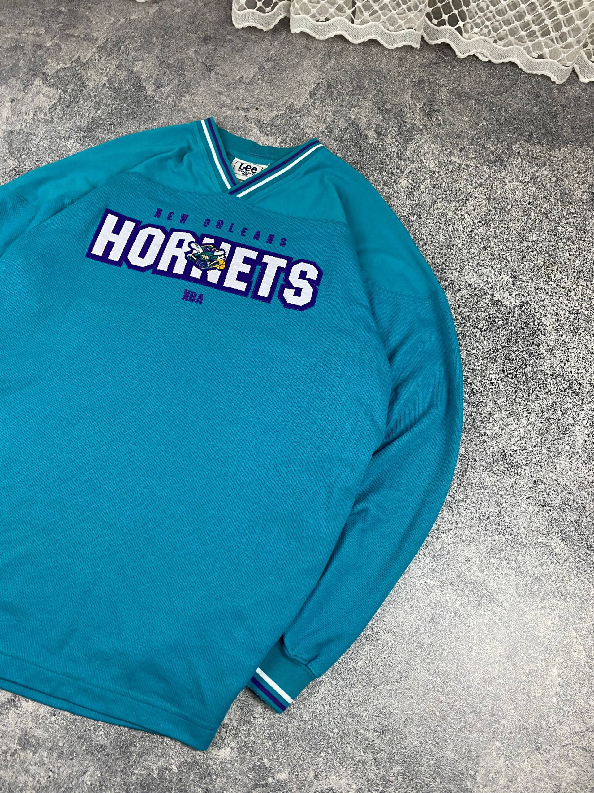 Lee Vintage 90s Charlotte Hornets NBA basketball sweatshirt Size US L / EU 52-54 / 3 - 3 Thumbnail
