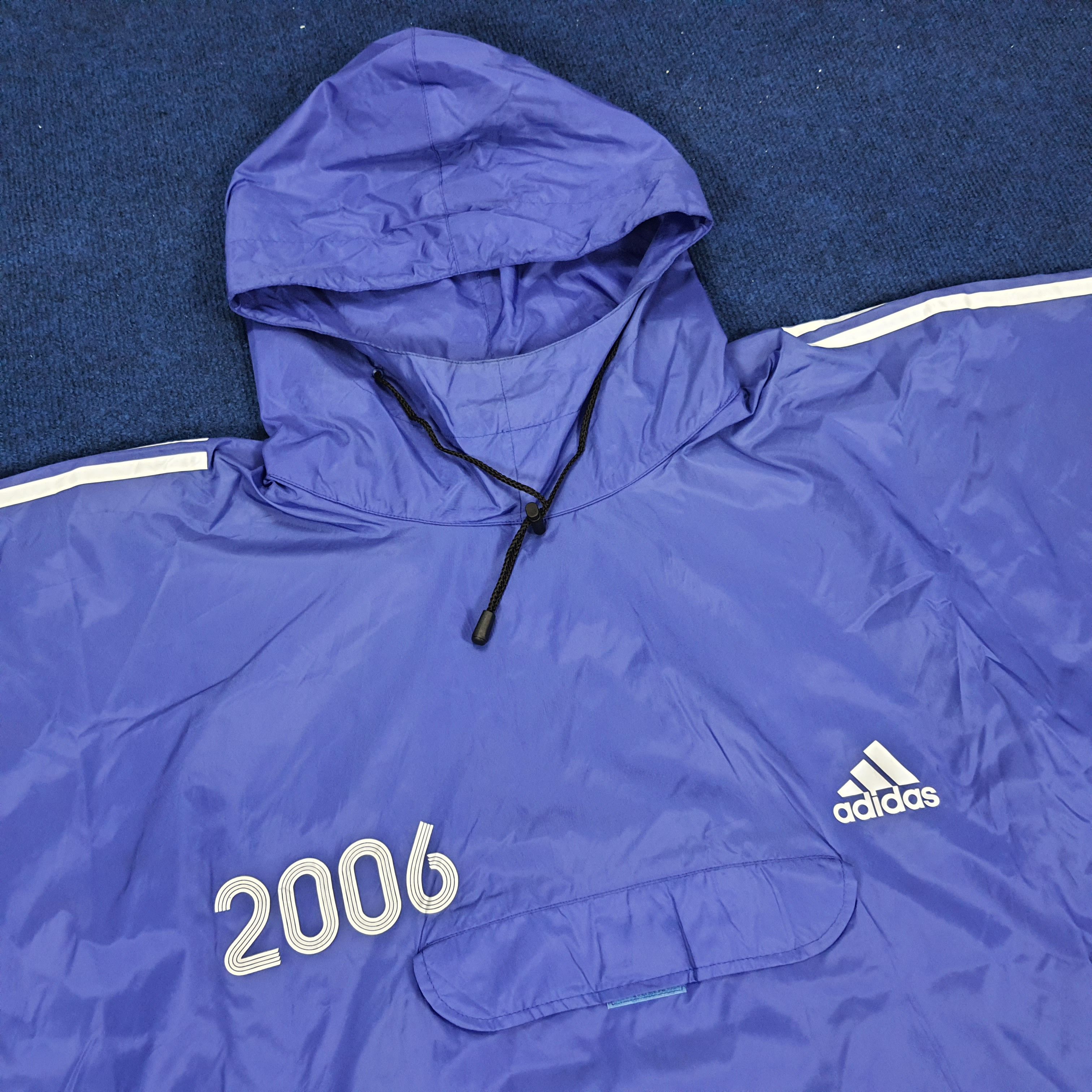 Adidas Vintage Adidas Japan Football Team Windbreaker Raincoat Size US M / EU 48-50 / 2 - 2 Thumbnail