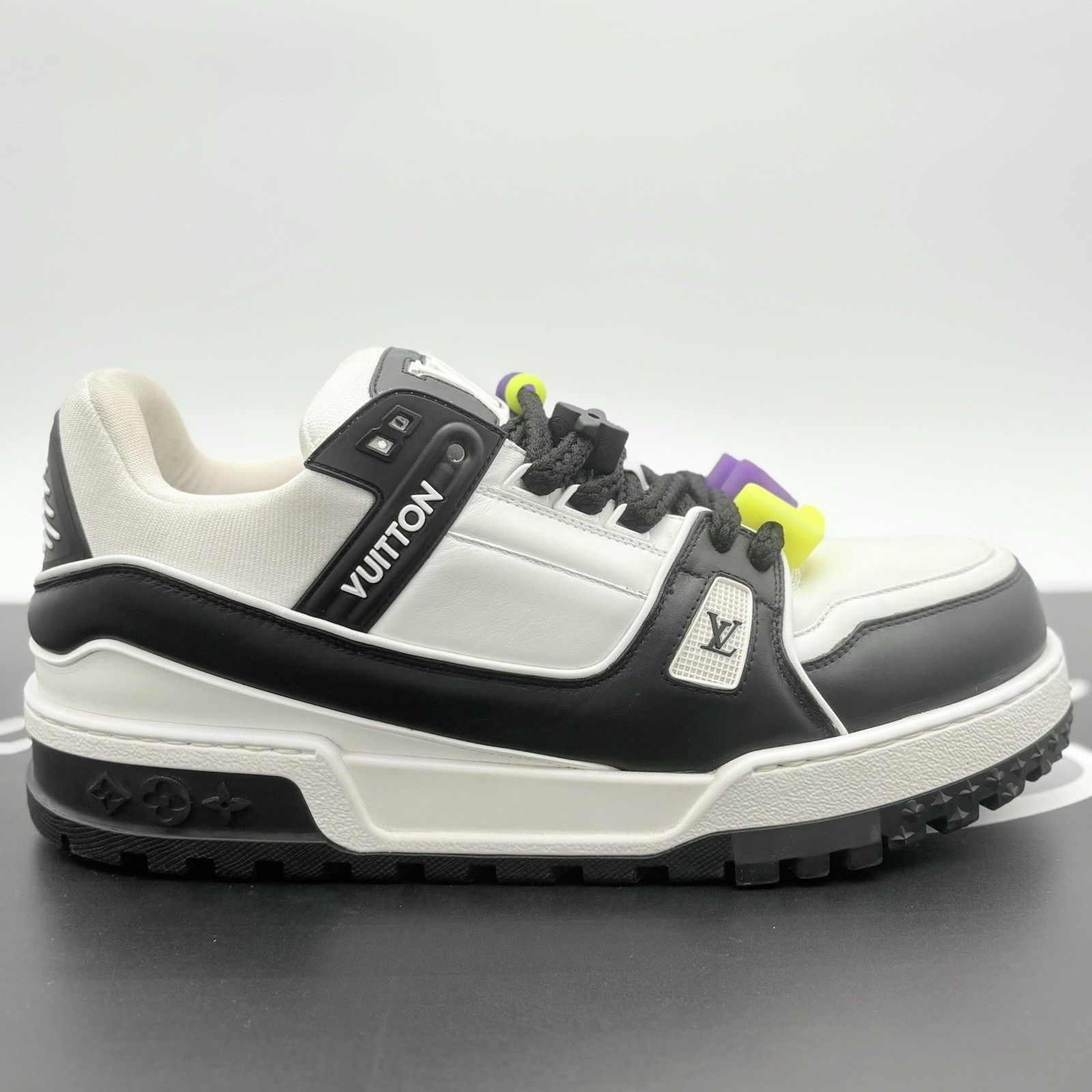Louis Vuitton 13-13.5 US Louis Vuitton Maxi ' Black White ' | SUPER CLEAN! Size US 13 / EU 46 - 2 Thumbnail