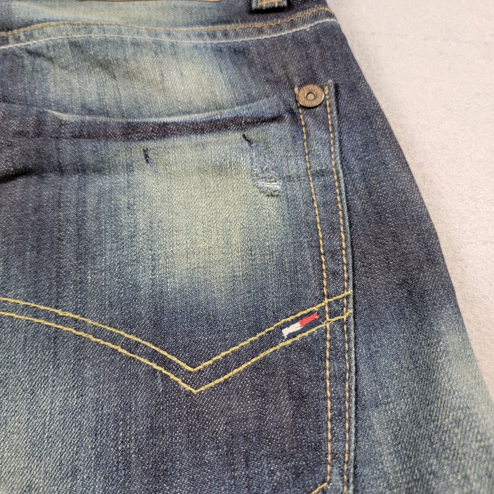 Tommy Hilfiger Tommy Hilfiger Denim Destruction Abrasion Blue Mens Sz 38x34 Size US 38 / EU 54 - 7 Thumbnail