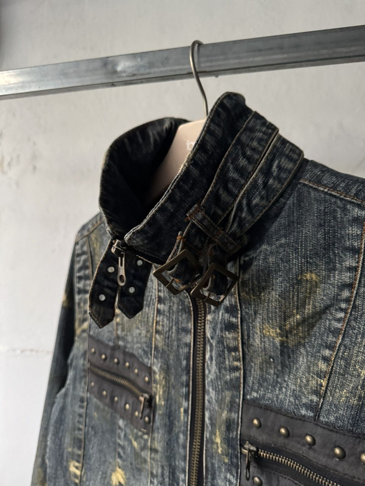 If Six Was Nine 2000s in the attic distressed studded bondage denim jacket Size US L / EU 52-54 / 3 - 8 Thumbnail