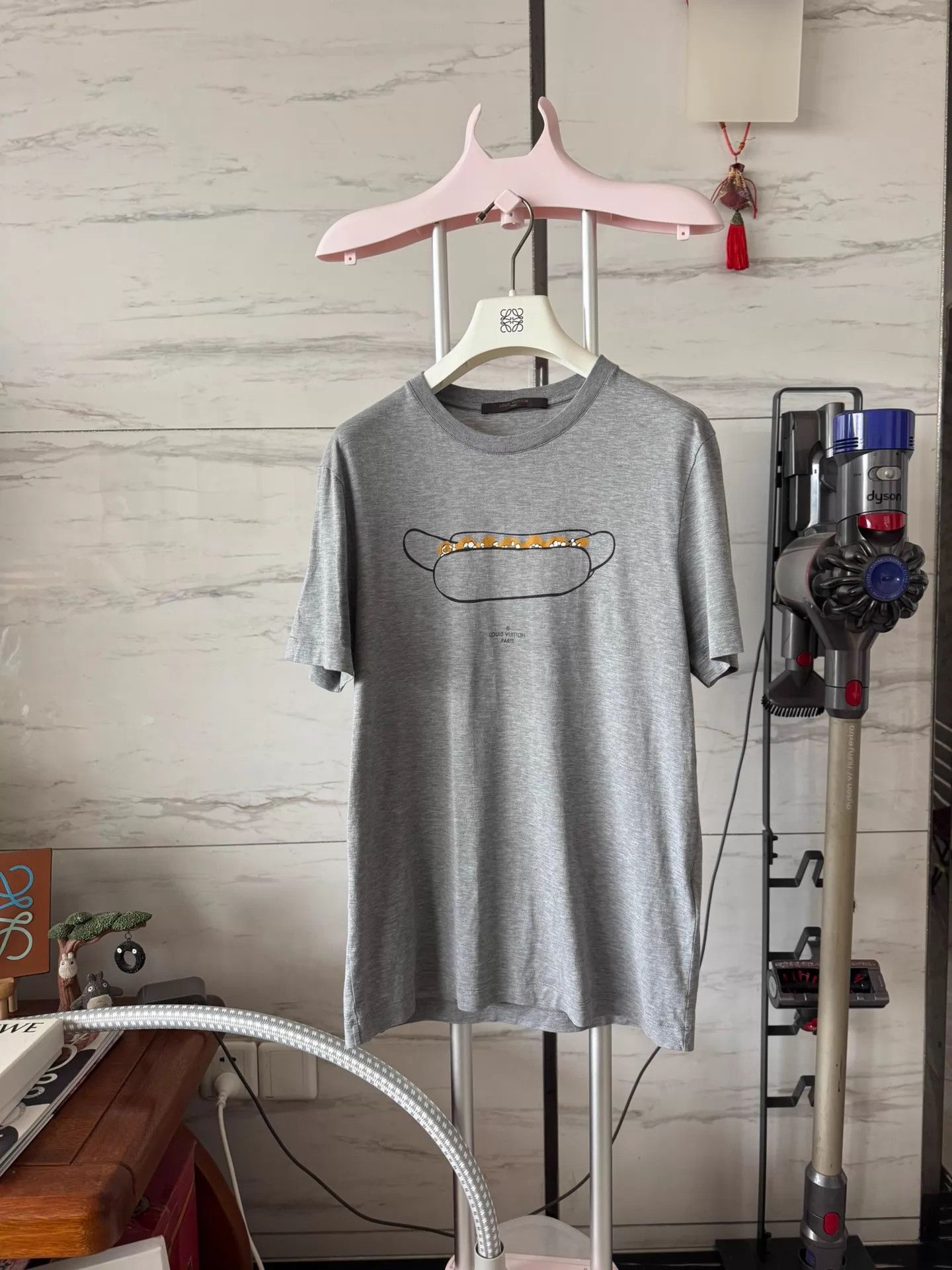 Louis Vuitton LV Print Short-Sleeve Tee S Logo Luxury Like New Size US S / EU 44-46 / 1 - 1 Thumbnail
