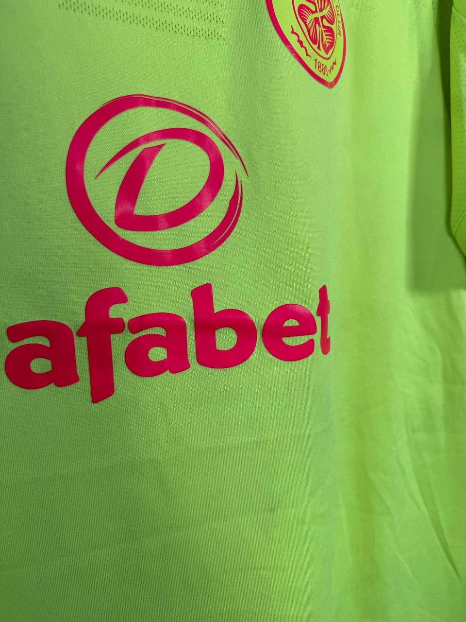 New Balance × Vintage Vintage Celtic 2019/20 GK NB Soccer Jersey Blokcore Size US XL / EU 56 / 4 - 10 Thumbnail