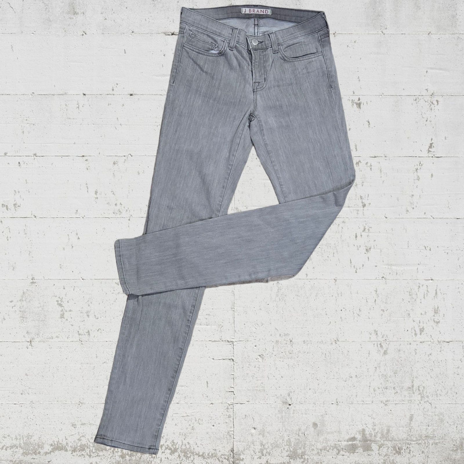 J Brand J Brand Grey Mid-Rise Skinny Jeans Size 26 Size 26" / US 2 / IT 38 - 2 Thumbnail