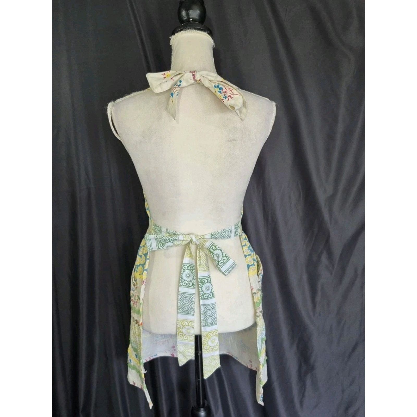 Anthropologie Anthropologie Halter Apron Cotton Front Pockets Tie Neck Size ONE SIZE - 3 Thumbnail