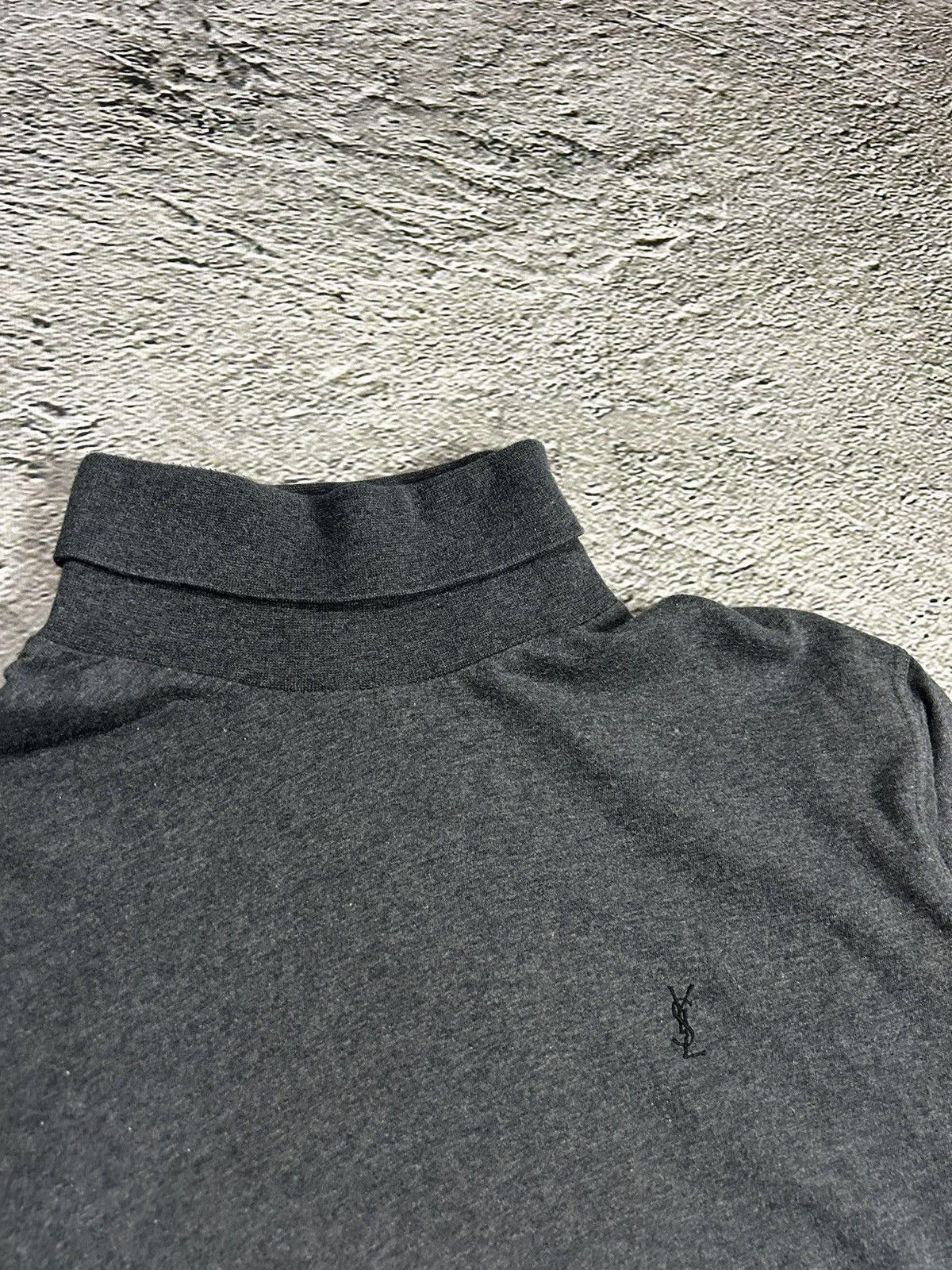 Yves Saint Laurent 90s Yves Saint Laurent vintage grey turtleneck YSL logo Size US L / EU 52-54 / 3 - 2 Thumbnail