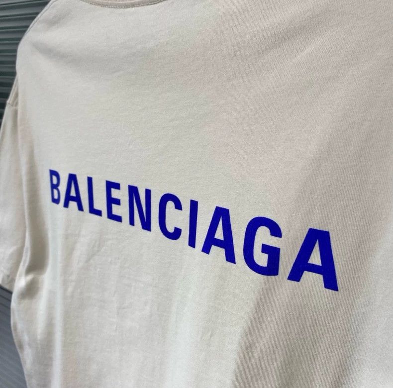 Balenciaga Balenciaga Short sleeve + T-shirt + monogram logo Size US S / EU 44-46 / 1 - 8 Thumbnail