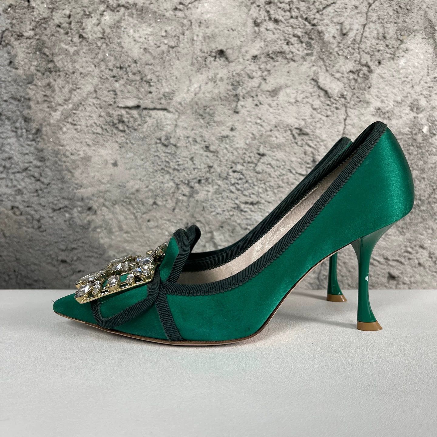 Roger Vivier Roger Vivier RV Crystal Buckle Pumps 36.5 Size US 6 / IT 36 - 3 Thumbnail