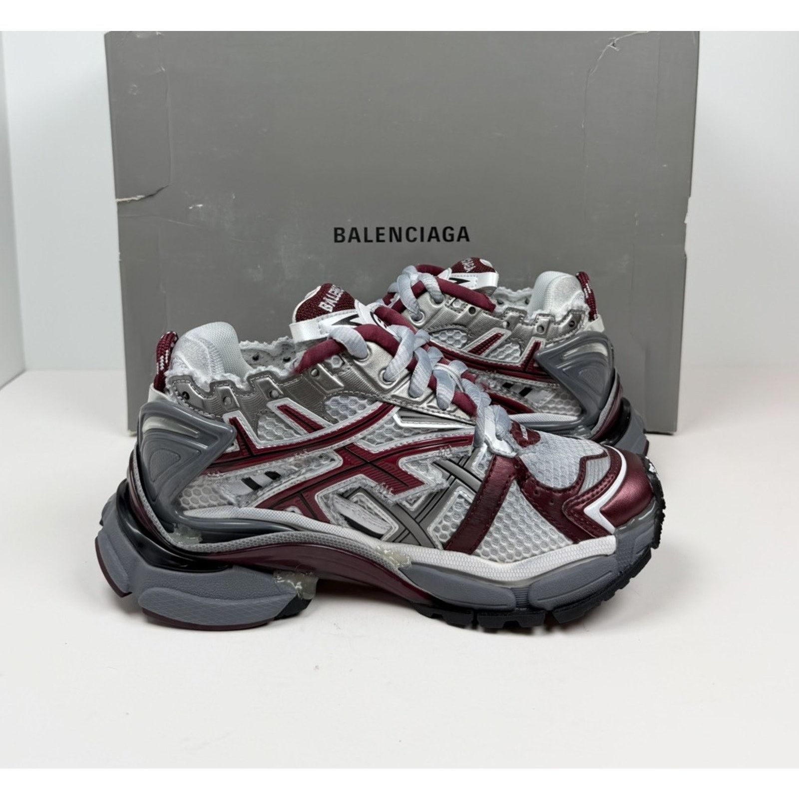 Balenciaga Size 34EU/4W - Balenciaga Runner Sneakers Burgundy NEW Size US 4 / IT 34 - 6 Thumbnail