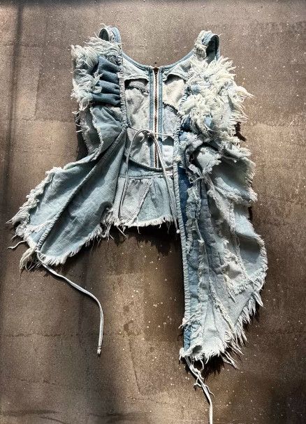 Nozomi Ishiguro Nozomi Ishiguro SS13 Runway Distressed Denim Vest Size M / US 6-8 / IT 42-44 - 2 Thumbnail