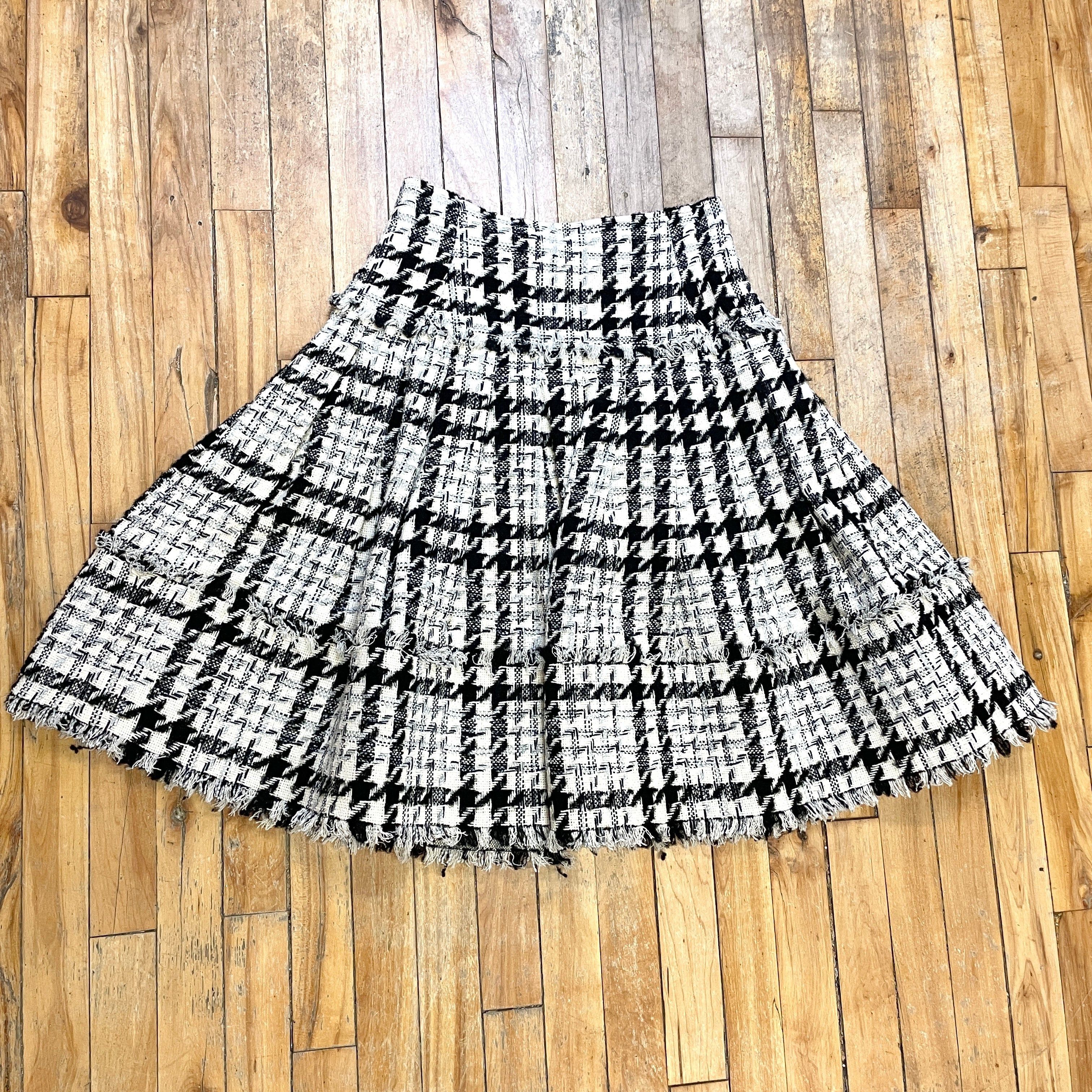 Oscar De La Renta Oscar De La Renta Fall '08 Vintage Designer Tweed Skirt Made In Italy Size 27" Size 27" / US 4 / IT 40 - 3 Thumbnail