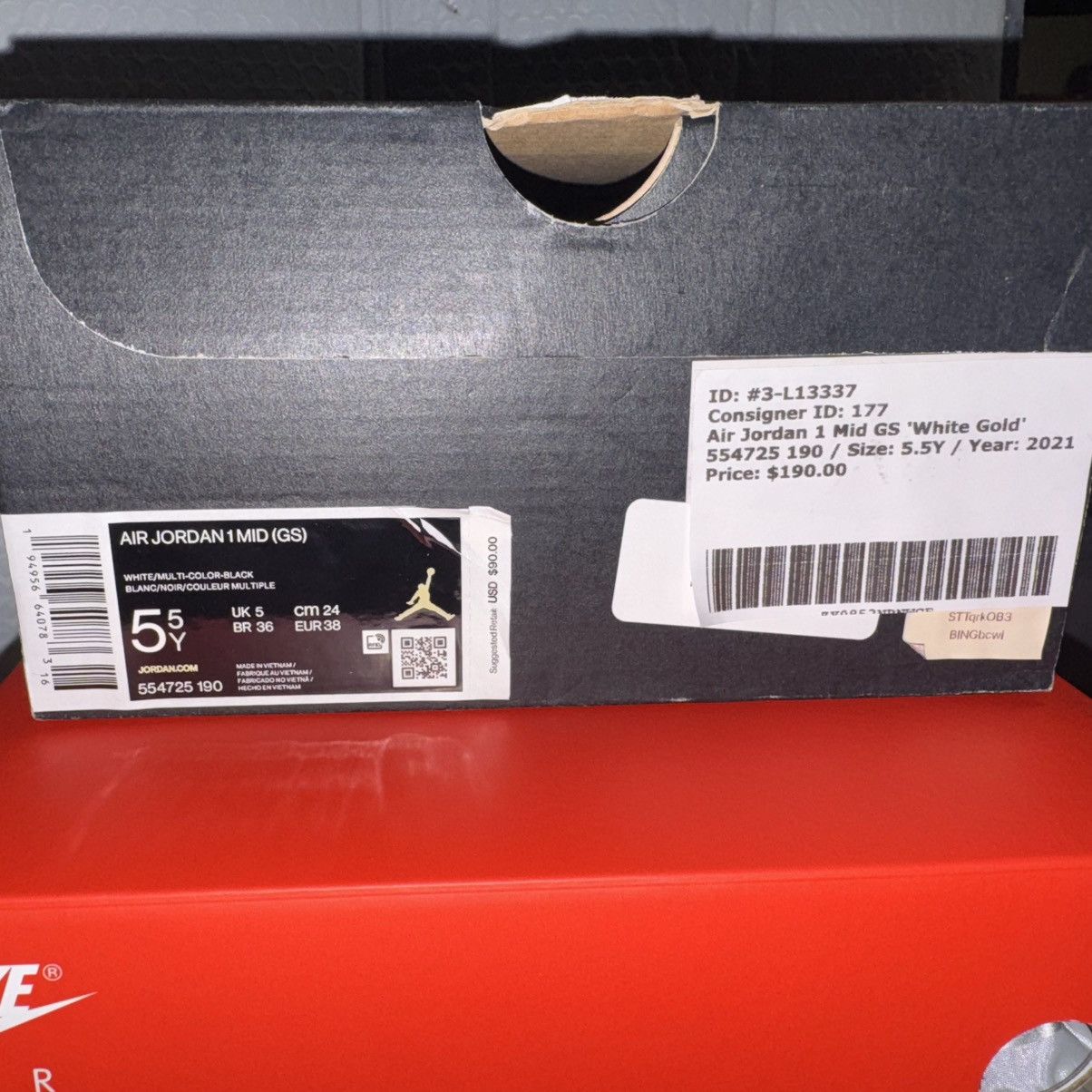 Jordan Brand Nike Air Jordan 1 Mid Black White Gold GS Size 5.5Y Size US 5.5 / EU 38 - 11 Thumbnail