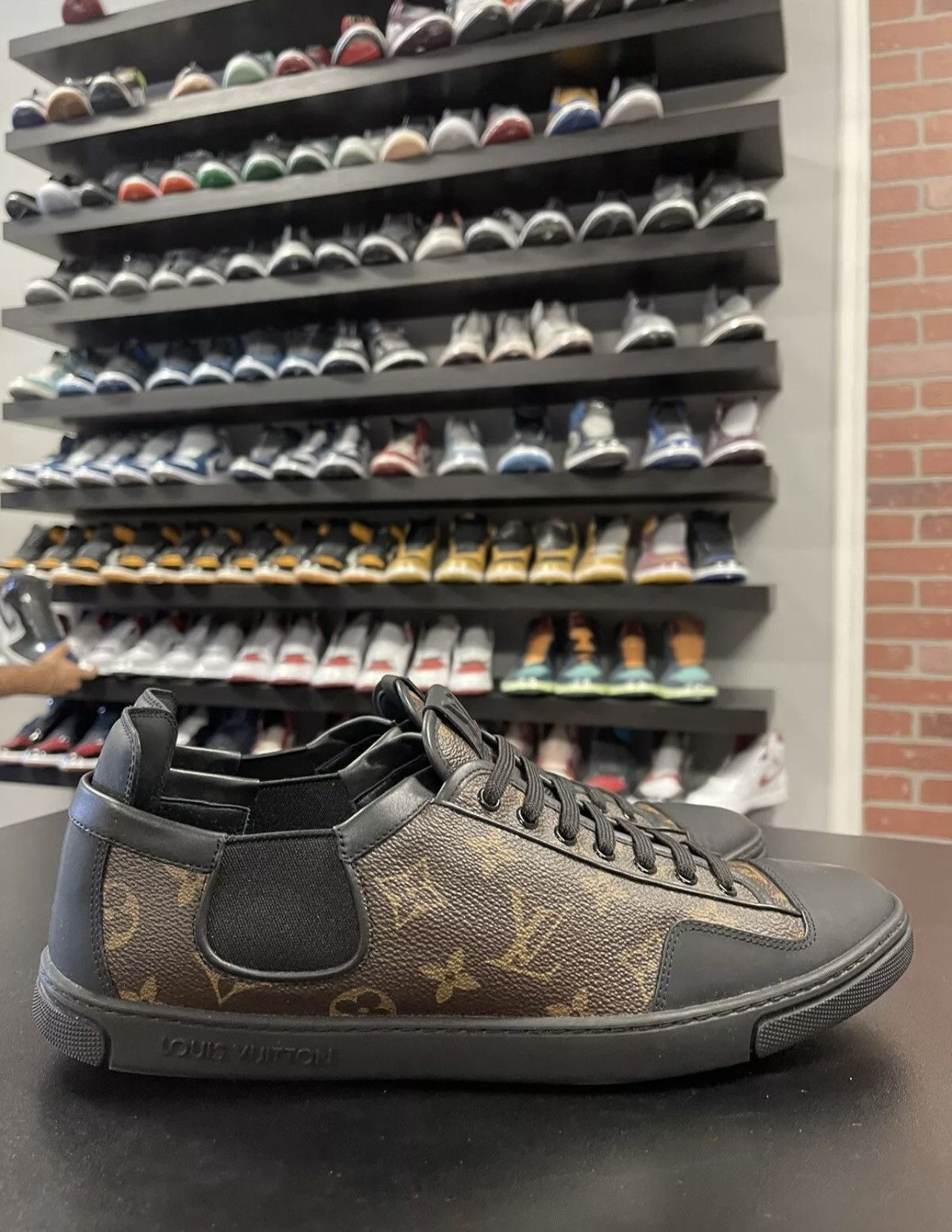 Louis Vuitton Size 10.5US/9.5LV - Louis Vuitton Brown Monogram Canvas Size US 10.5 / EU 43-44 - 3 Thumbnail