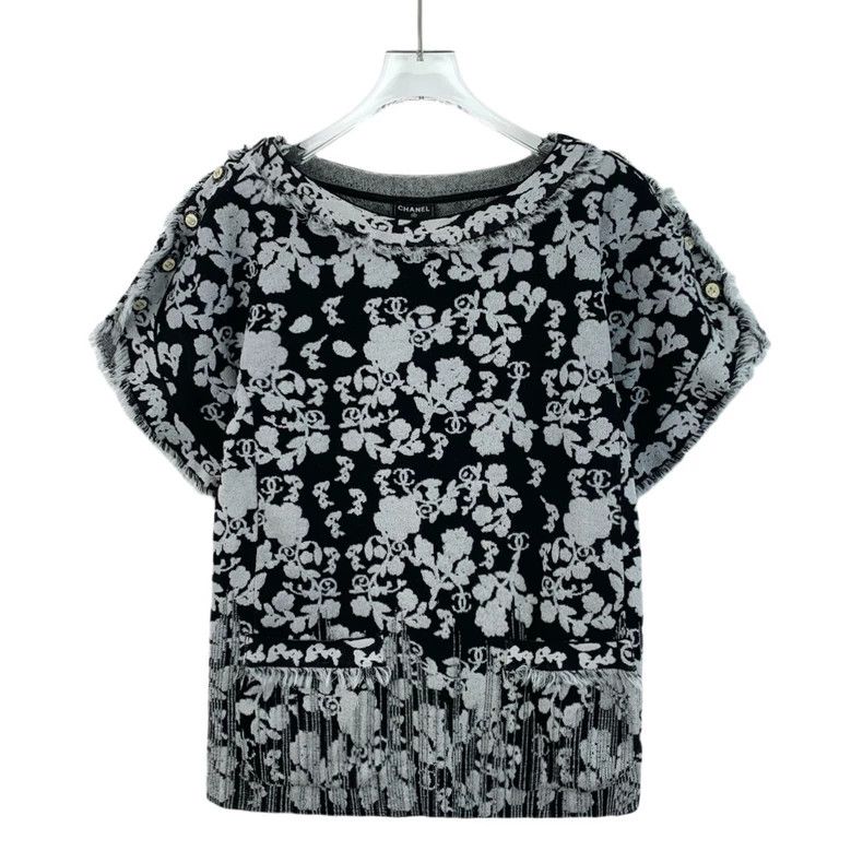 Chanel Chanel Color-blocked logo floral full-printed round-neck sh Size XS / US 0-2 / IT 36-38 - 1 Thumbnail