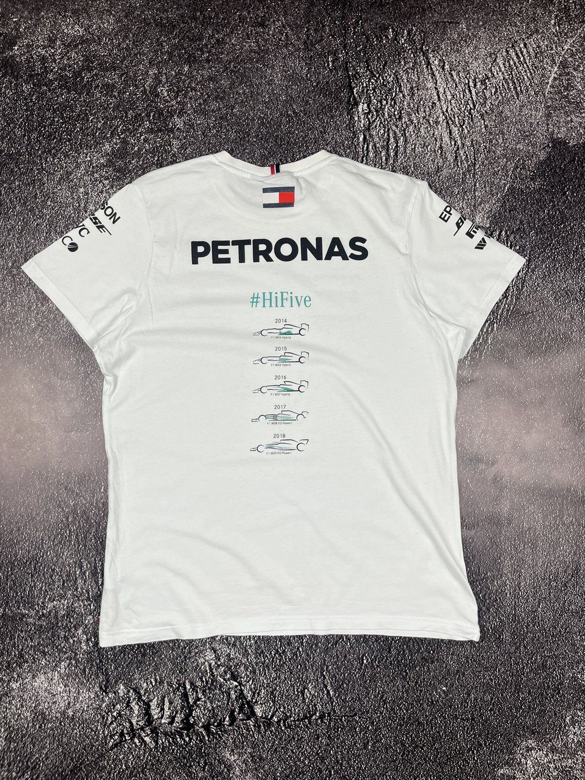 Mercedes-Benz Vintage Mercedes-Benz AMG Petronas F1 Hamilton T-Shirt Size US XL / EU 56 / 4 - 2 Thumbnail
