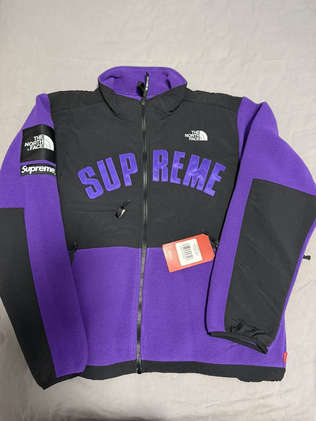 Supreme × The North Face Supreme The North Face - first series