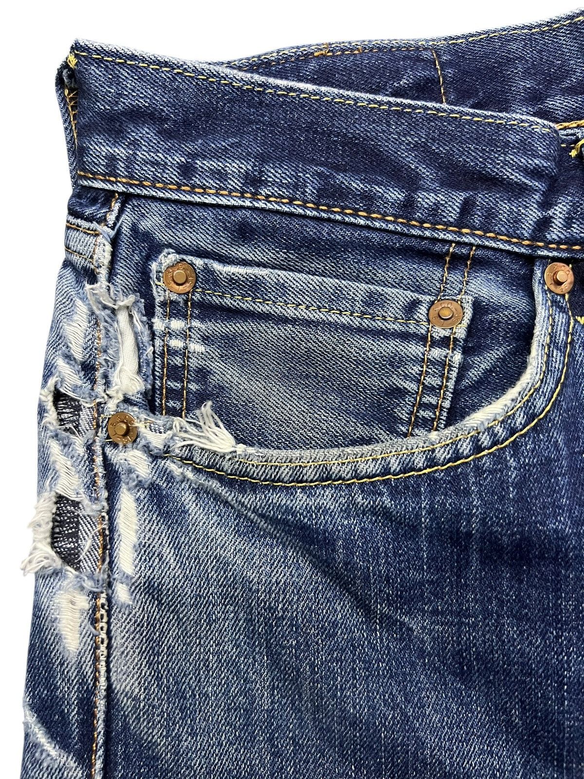 Levi's Vintage Levi’s 505 - Faded Wash, Distressed Denim Size US 32 / EU 48 - 8 Thumbnail