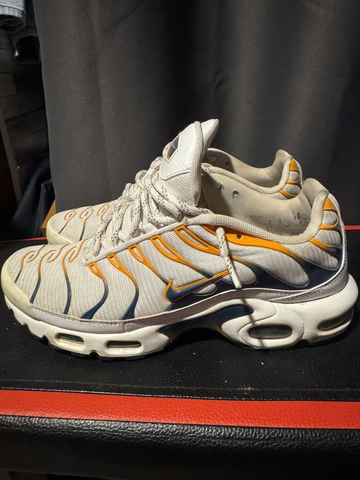 Nike Nike Air max plus Size US 9.5 / EU 42-43 - 4 Thumbnail