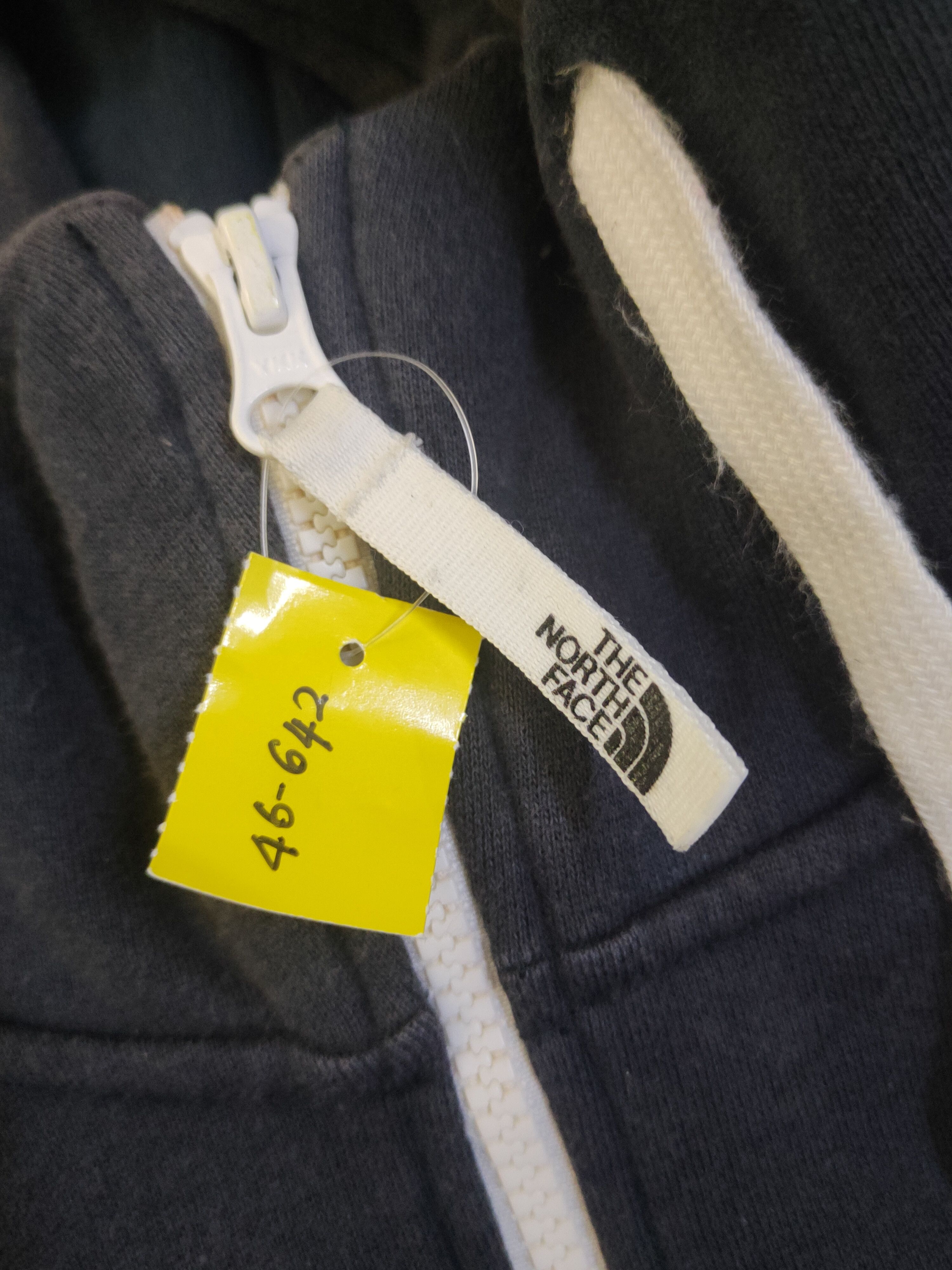 The North Face DL The North Face Navy Hoodie Sweaters #46-642 Size US M / EU 48-50 / 2 - 12 Thumbnail