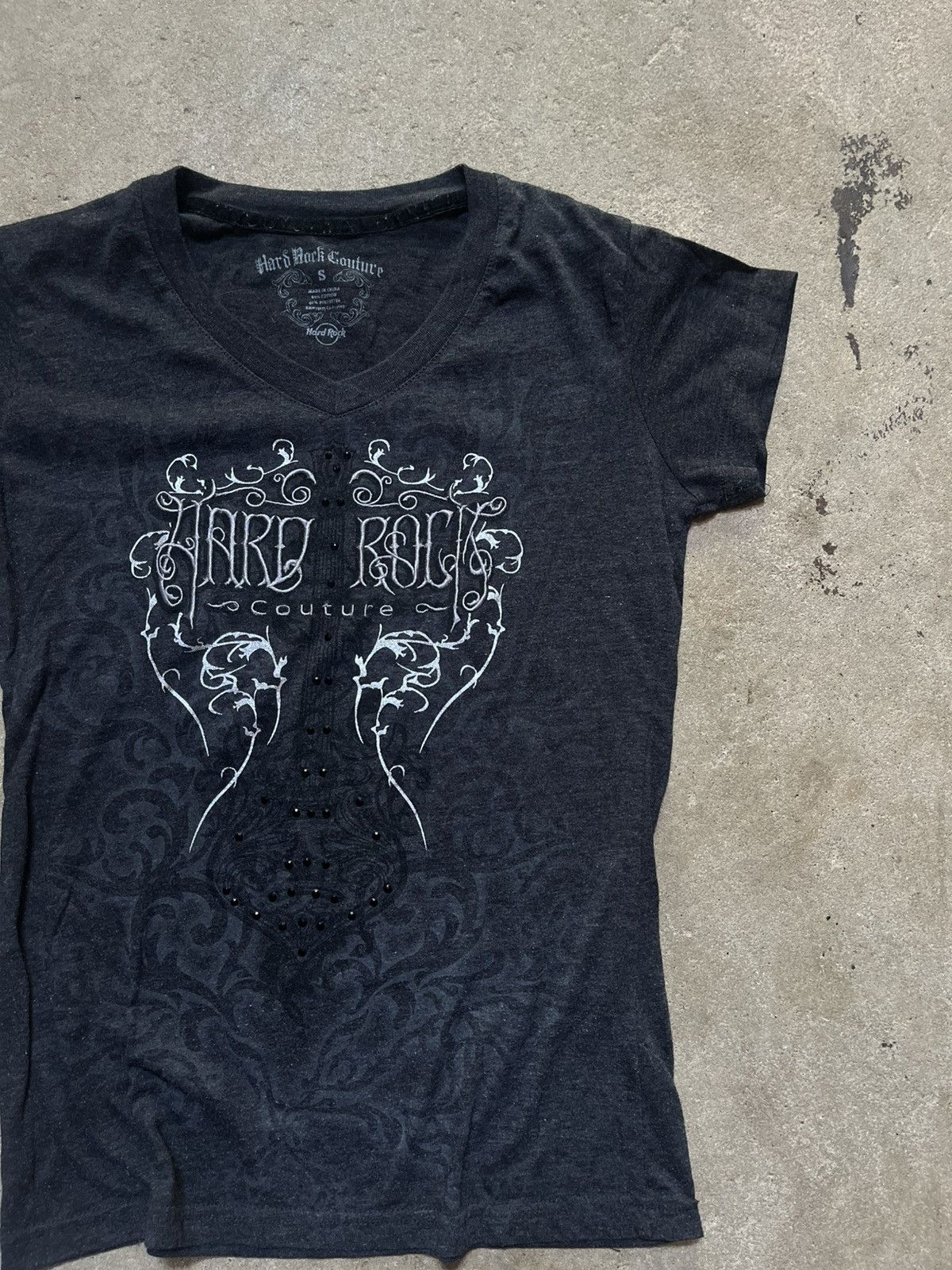 Hard Rock Cafe Cute Vintage Y2K Bedazzled Hard Rock Cafe Indie Punk Tee Size S / US 4 / IT 40 - 1 Thumbnail
