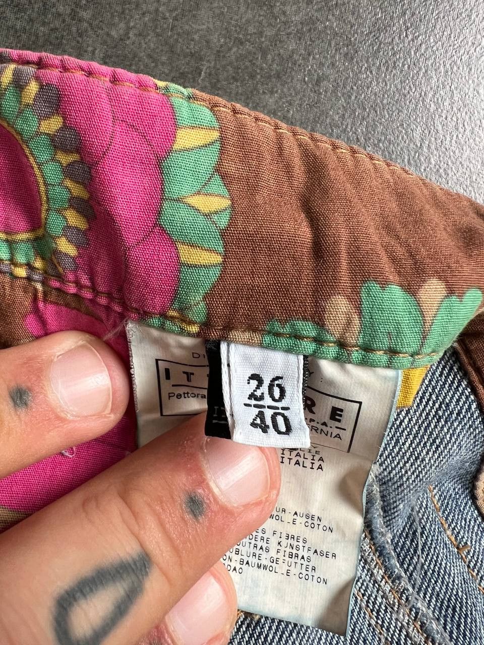 Dolce & Gabbana Rare Dolce Gabbana denim multipocket Y2K mini skirt Size 27" / US 4 / IT 40 - 9 Thumbnail