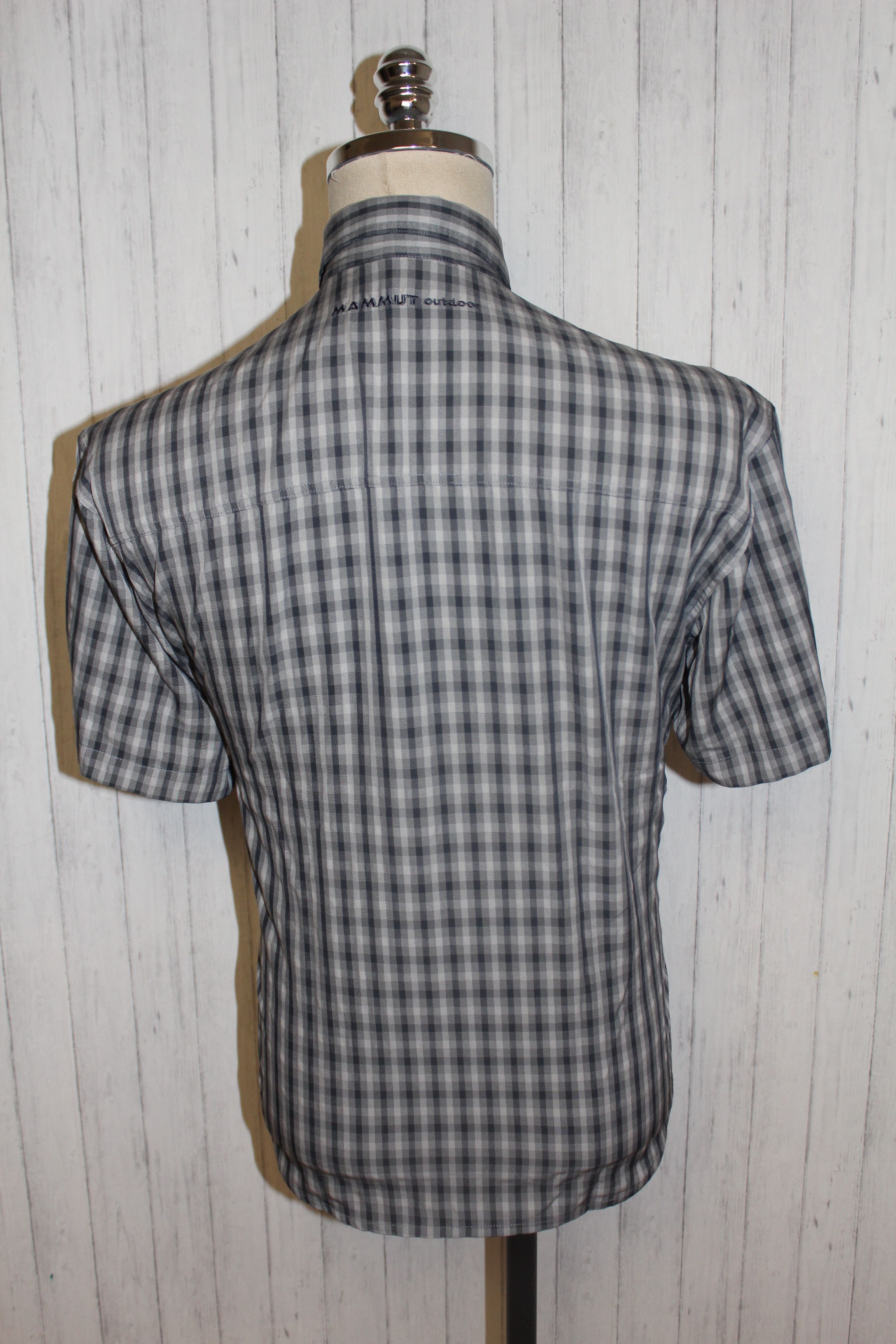 Mammut Mammut Outdoor Short Sleeve Check Shirt Size S Size US S / EU 44-46 / 1 - 5 Thumbnail