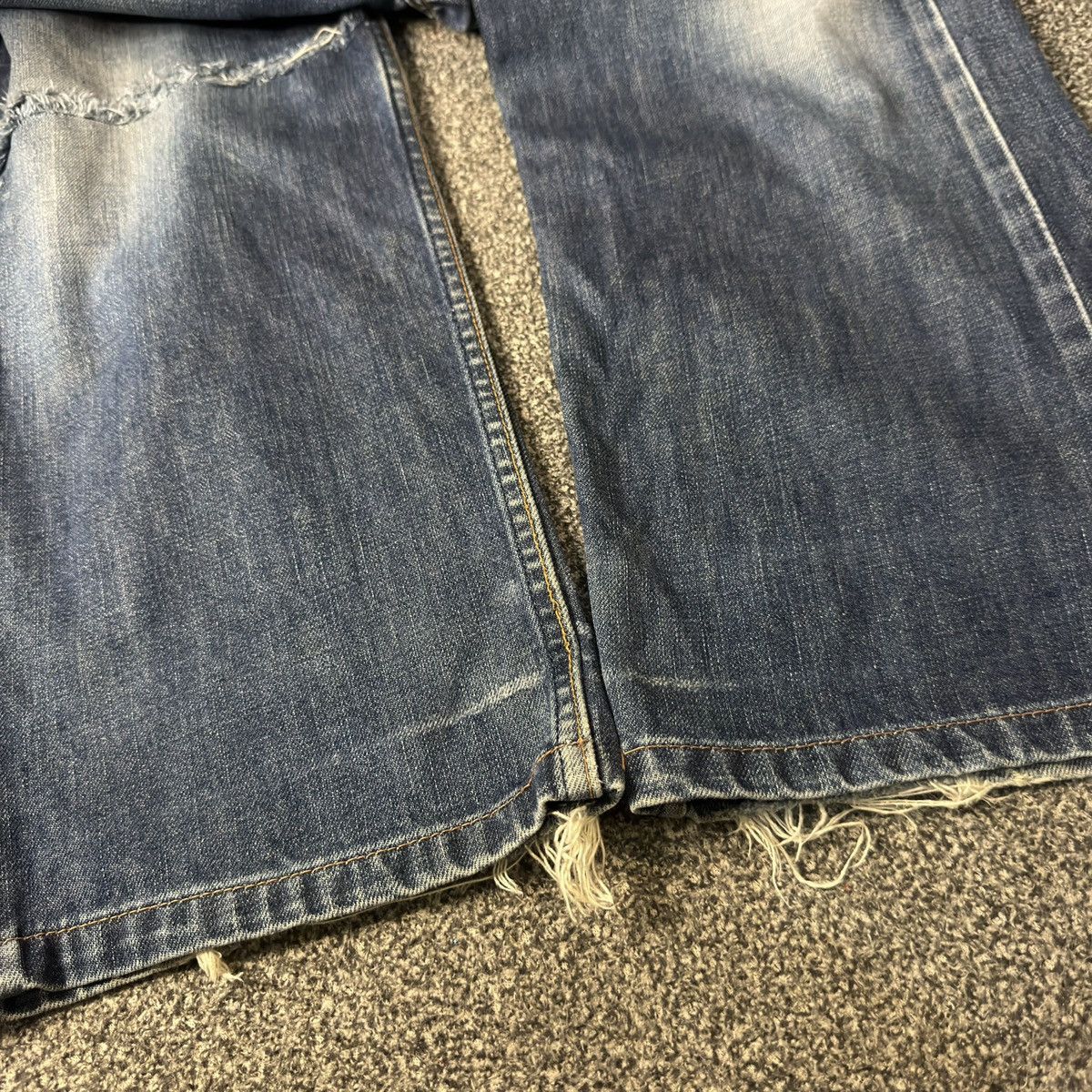 Levi's Vintage Clothing 🔥🇯🇵 Vintage 90s Levis 512 Distressed Flared Baggy Denim Jeans Size US 31 - 7 Thumbnail