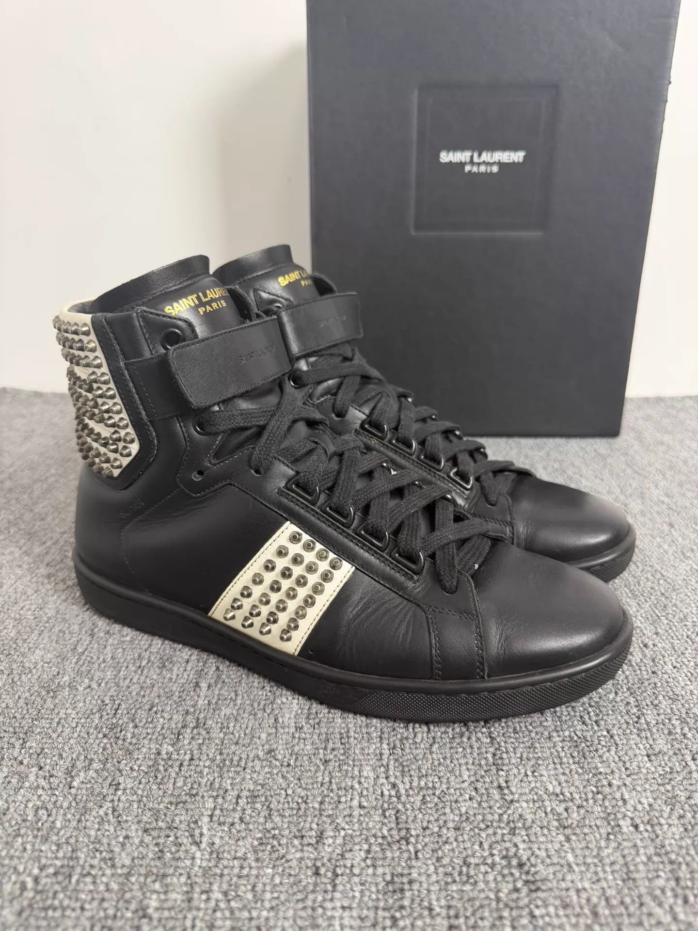 Saint Laurent Paris SLP14FW Black White Studded High-Top Sneaker 40 Size US 7 / EU 40 - 1 Thumbnail