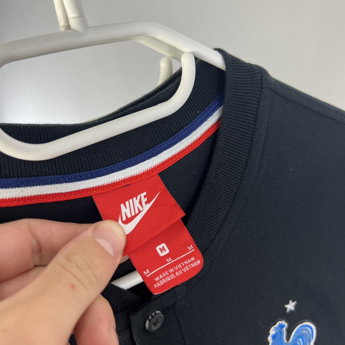 Nike Vintage Nike France 1/4 Button Up Soccer T-Shirt Size US M / EU 48-50 / 2 - 3 Thumbnail
