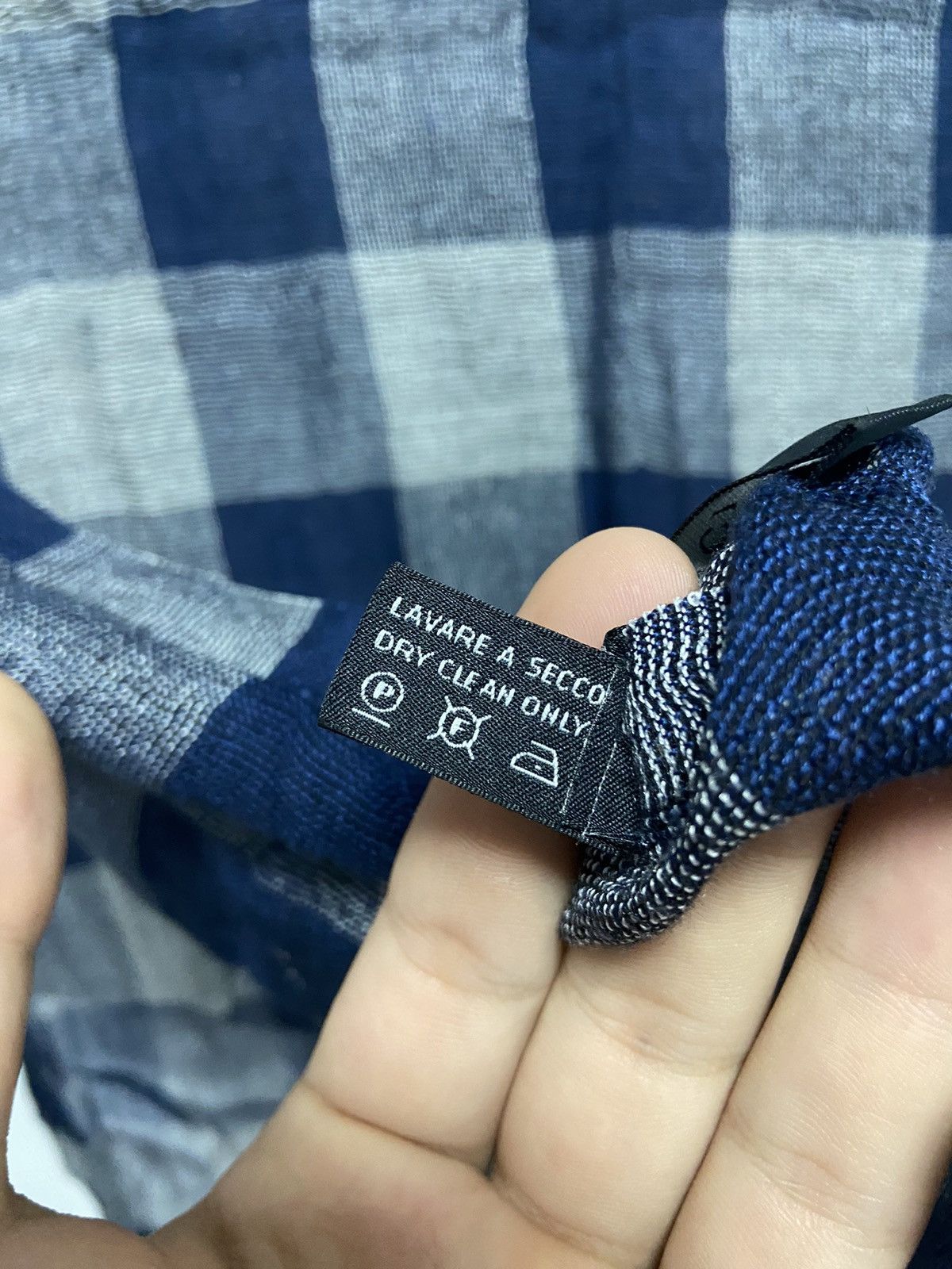 Gucci × Vintage Gucci big scarf check mesh vintage small logo silk linen Size ONE SIZE - 8 Thumbnail