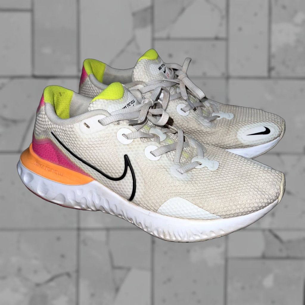 Nike Nike Renew Run Sneakers Women 9.5 Pink White Athletic Shoes Size US 9.5 / IT 39.5 - 1 Thumbnail