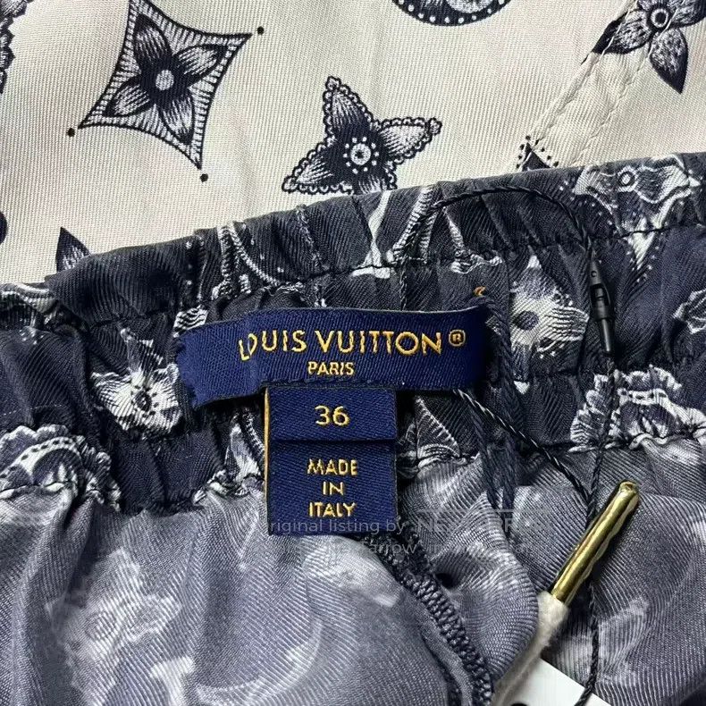 Louis Vuitton Louis Vuitton 25 New White Logo Print Mid-Rise Casual Pant Size US 36 / EU 52 - 2 Thumbnail