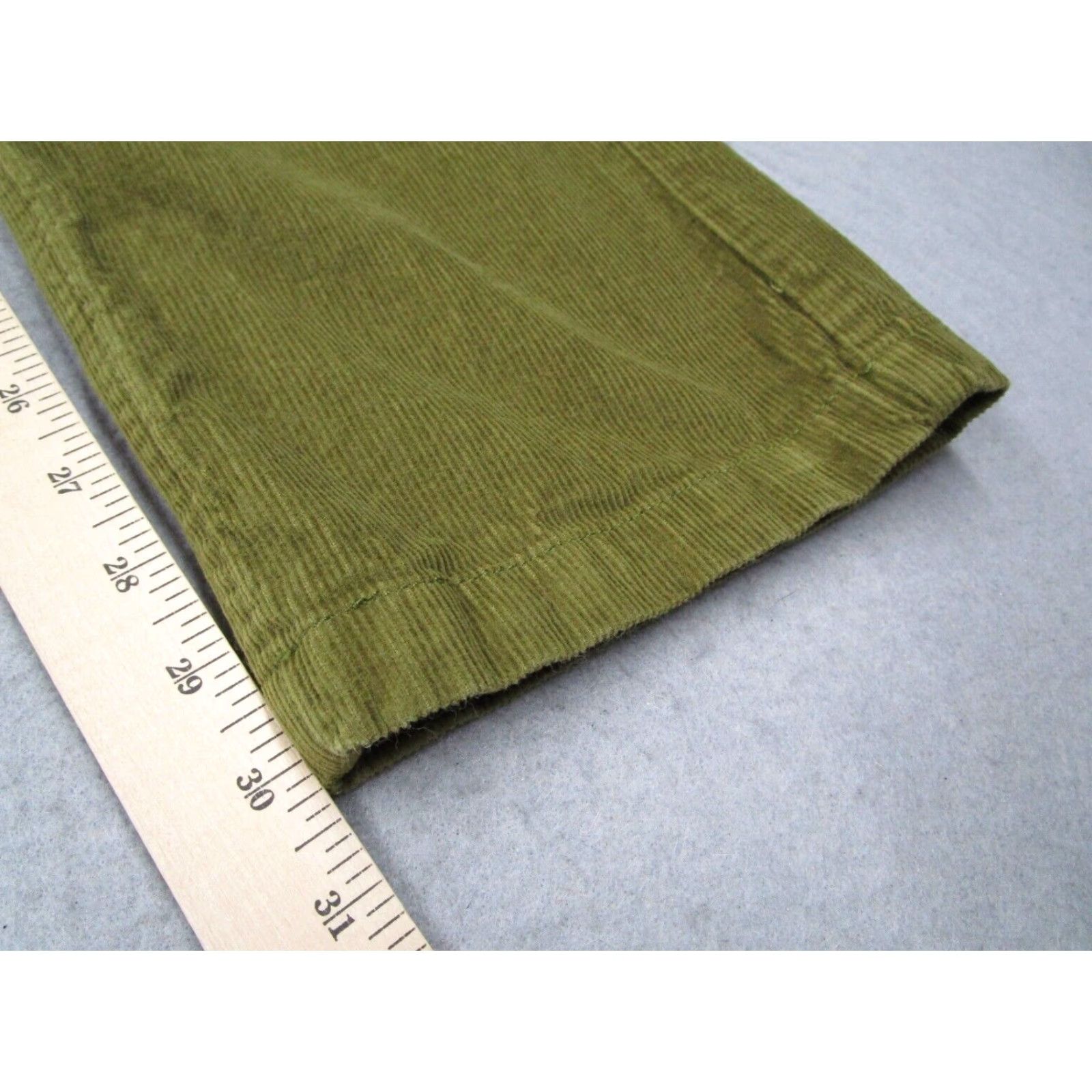 Vans Vans Men's Chino Pants 28 Relaxed Fit Green Corduroy Flat Front 28x30 Modern Size US 28 / EU 44 - 7 Thumbnail