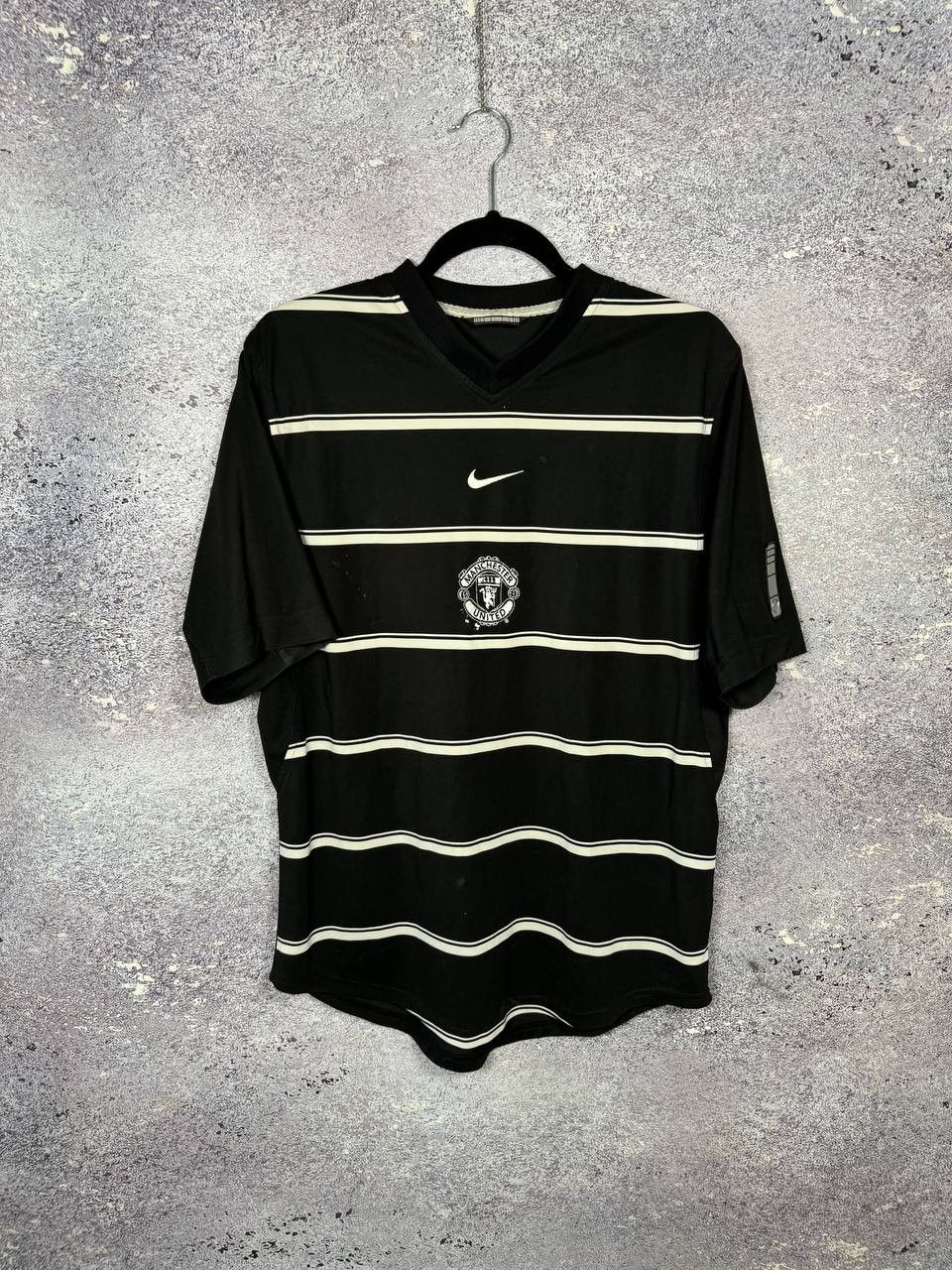 Nike × Vintage Jersey Nike Manchester United 04/05 L | Grailed