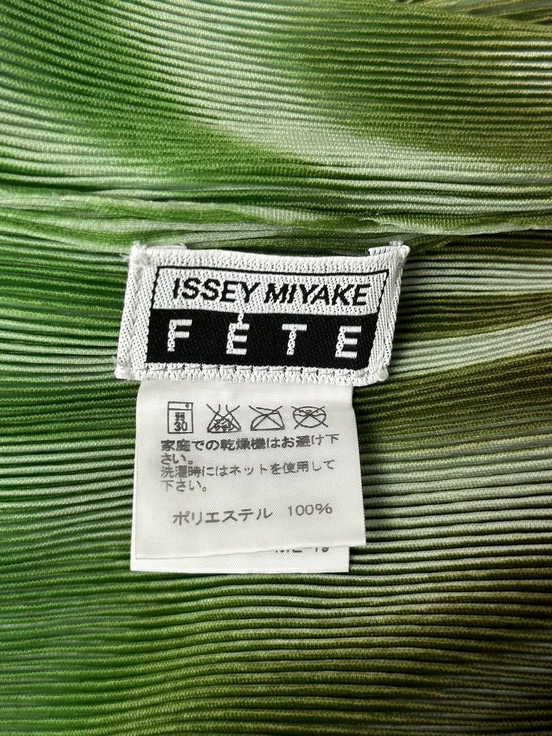 Issey Miyake Issey Miyake Green psychedelic radio-shaped pleated dress Size M / US 6-8 / IT 42-44 - 3 Thumbnail