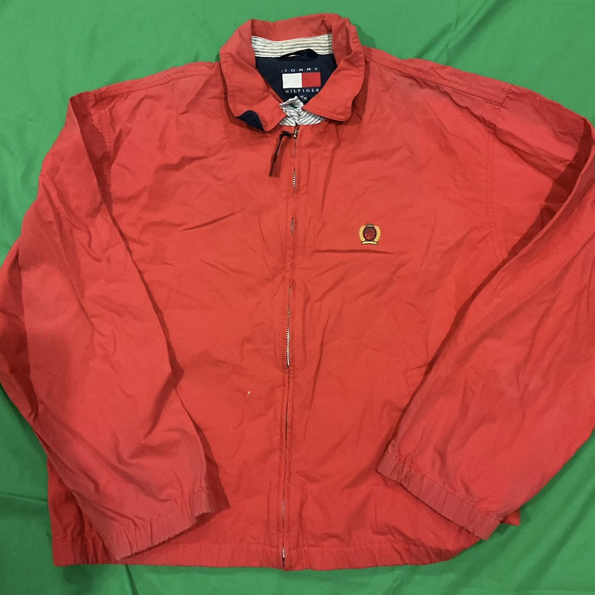 Tommy Hilfiger × Vintage Vintage Tommy Hilfiger red windbreaker Size US M / EU 48-50 / 2 - 1 Thumbnail