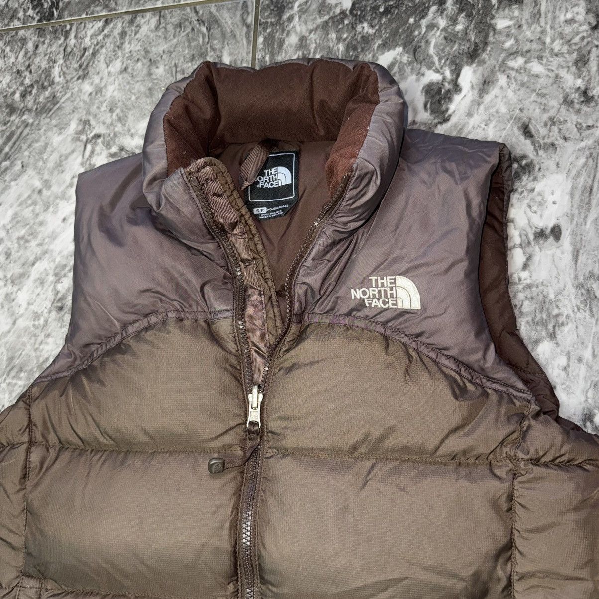 The North Face Vintage North Face Brown Retro 96 Nuptse Puffer Vest Jacket Size S / US 4 / IT 40 - 4 Thumbnail