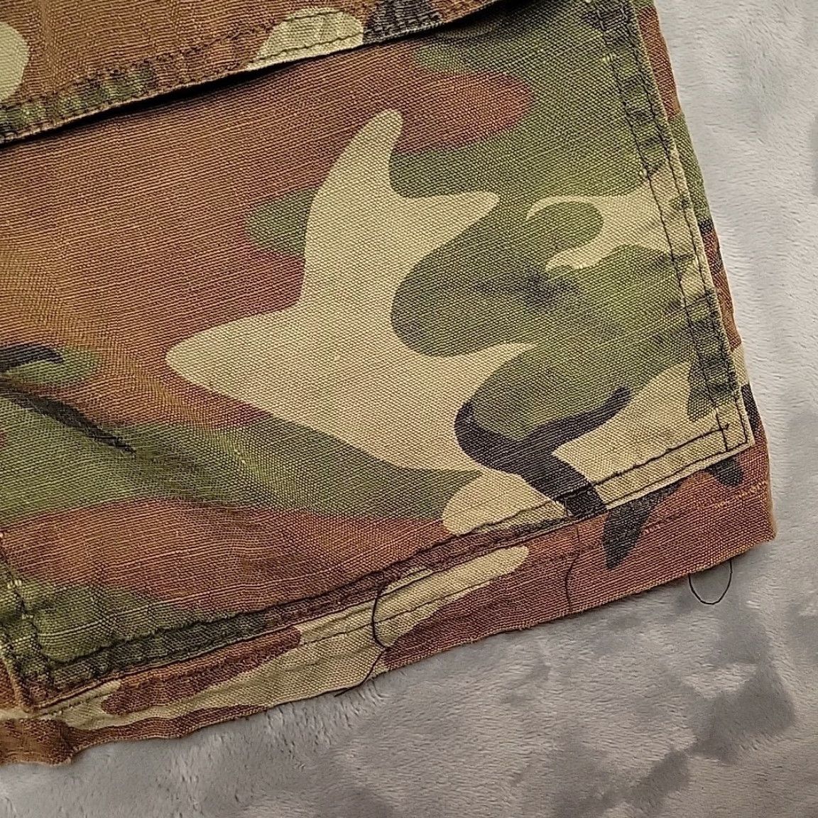 Vintage VINTAGE Chief Jacket Mens L Woodland Camo Cotton Canvas Water Repellant Made in USA VTG Size US L / EU 52-54 / 3 - 3 Thumbnail