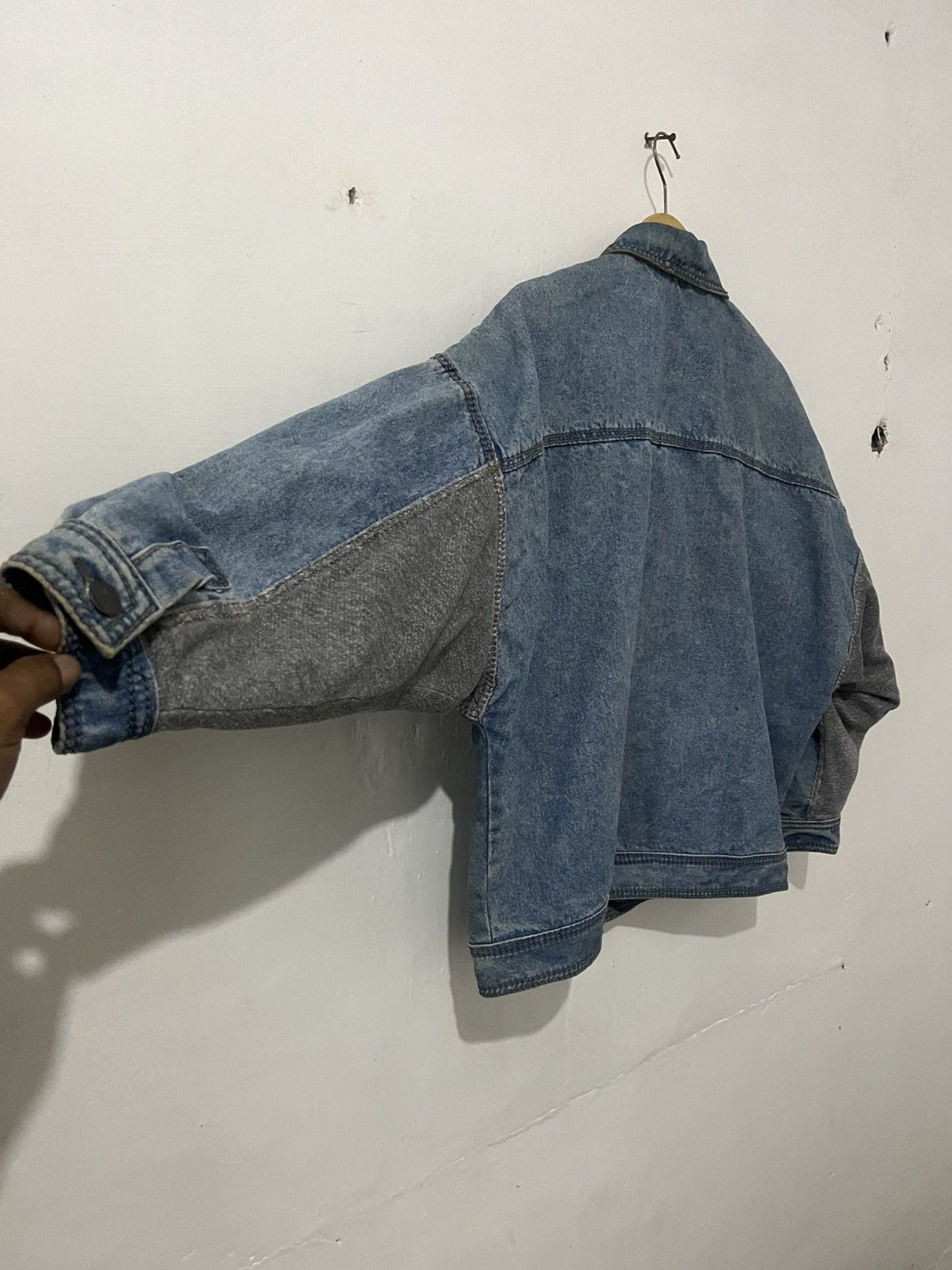 5351 POUR LES HOMMES Two-Tone Indigo Denim Jacket Gray Sleeve Panels & Red Lining Size US L / EU 52-54 / 3 - 9 Thumbnail