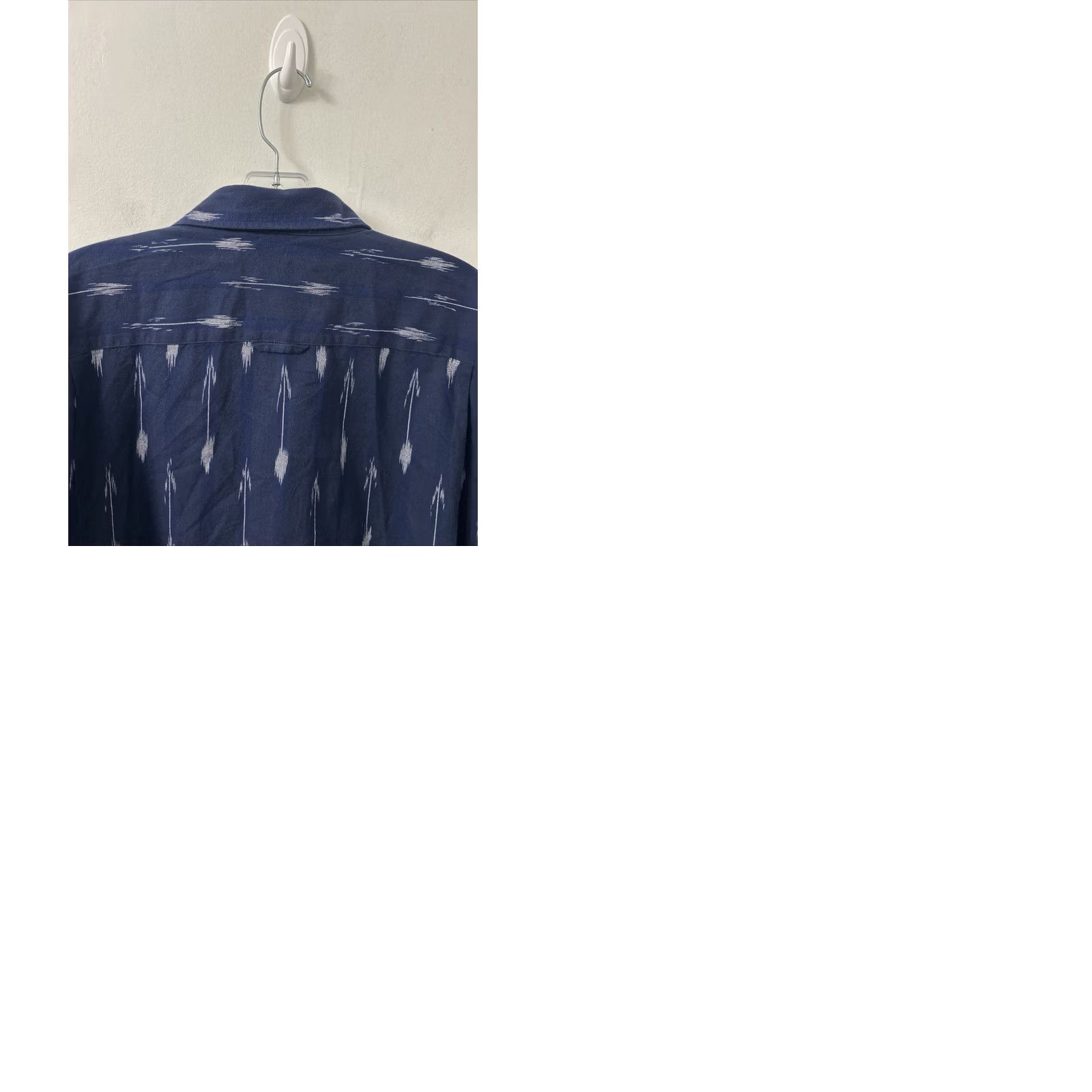 Orvis Orvis Shirt Mens XL Blue Cotton Button-Down Ikat Short Sleeve S/S Geometric Collared Pockets Lightweight Breathable Casual Travel Vintage No Size US XL / EU 56 / 4 - 9 Thumbnail