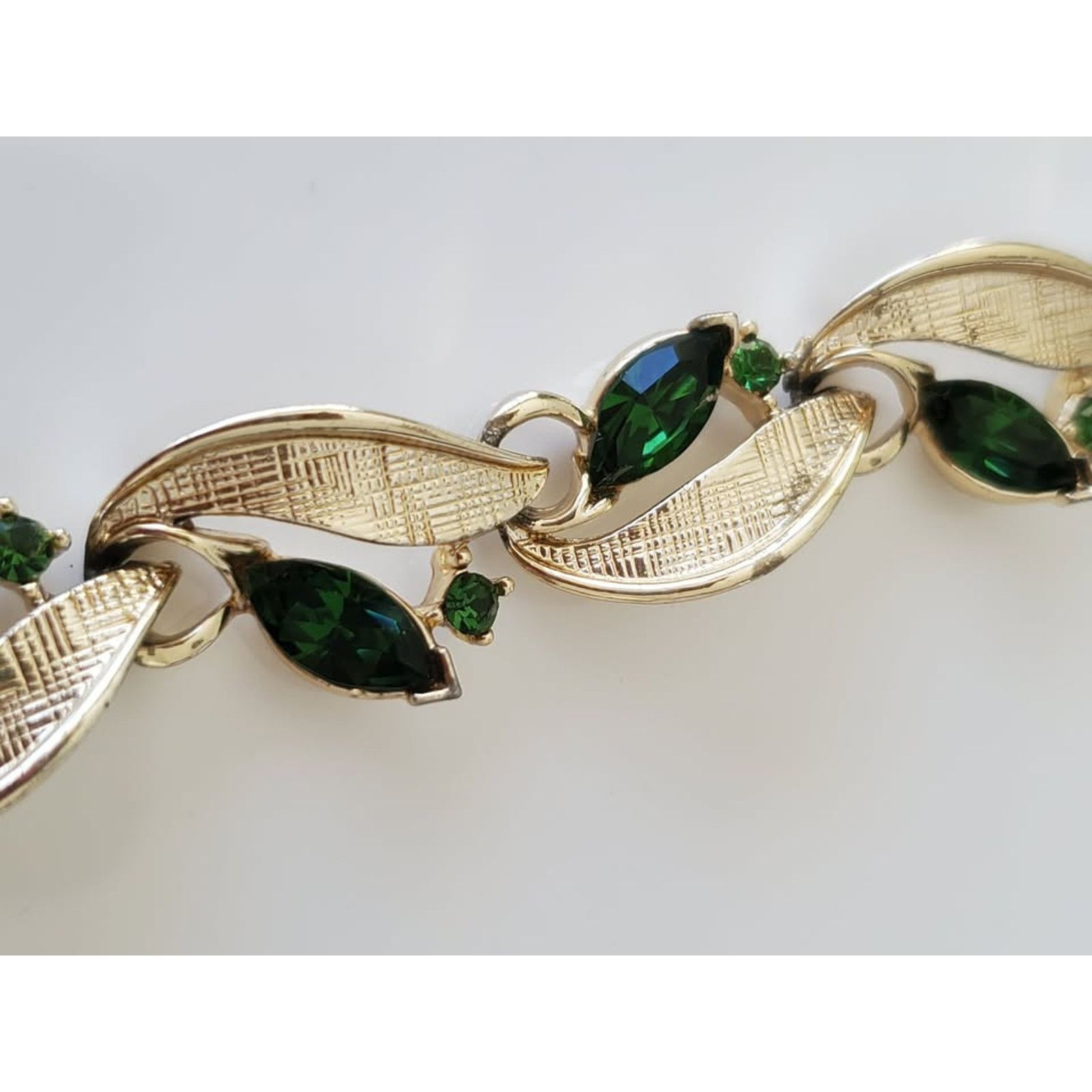 Other Vintage Green Rhinestone Lisner Designer Bracelet Size ONE SIZE - 7 Thumbnail