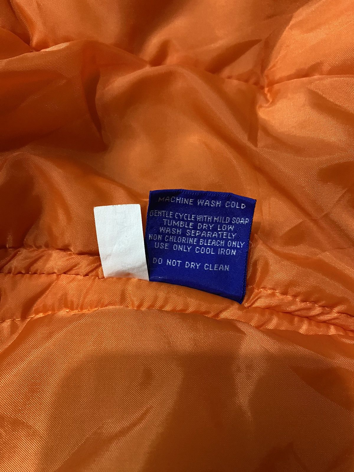 Vintage VINTAGE 90’S STARTER NEW YORK YANKEES SATIN JACKET ORANGE Size US XXL / EU 58 / 5 - 13 Thumbnail