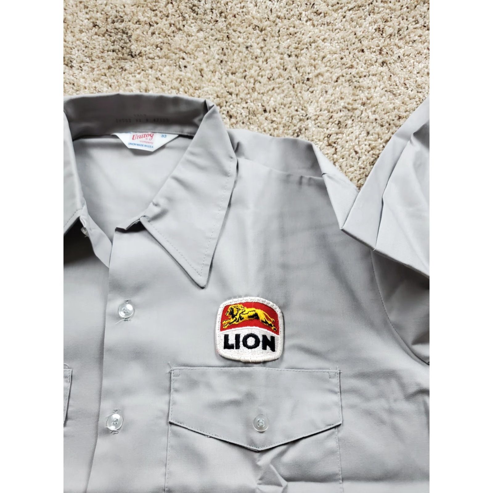 Vintage VINTAGE Unitog Work Shirt 16-16.5 33 Gray Lion Petroleum Point Collar NOS 70s Mens Size US XL / EU 56 / 4 - 6 Thumbnail