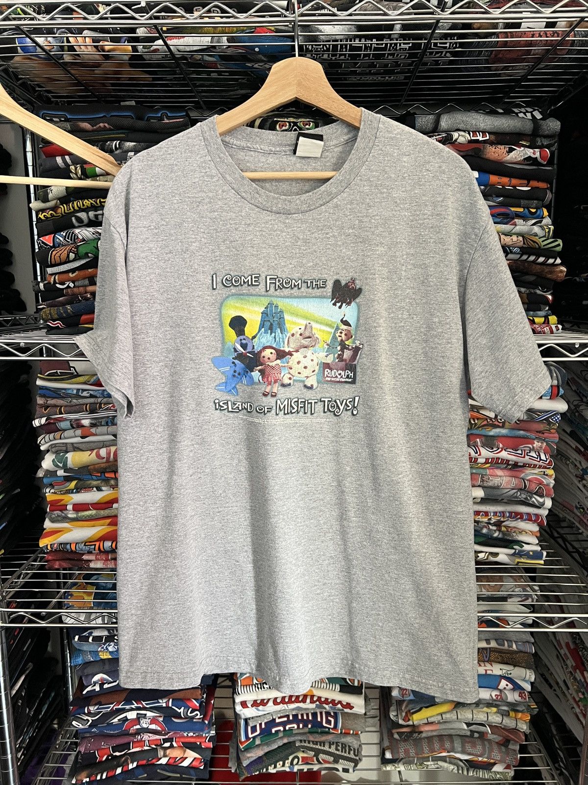 Universal Studios 90s Rudolph: Island of Misfit Toys Promo Tee Size US L / EU 52-54 / 3 - 1 Thumbnail