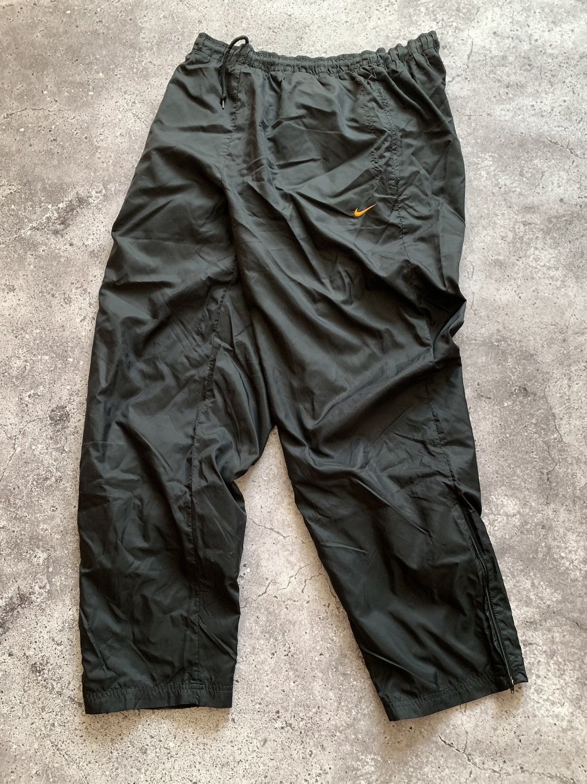 Nike 🔥VINTAGE NIKE NYLON DRILL BAGGY SWEATPANTS Size US 36 / EU 52 - 3 Thumbnail