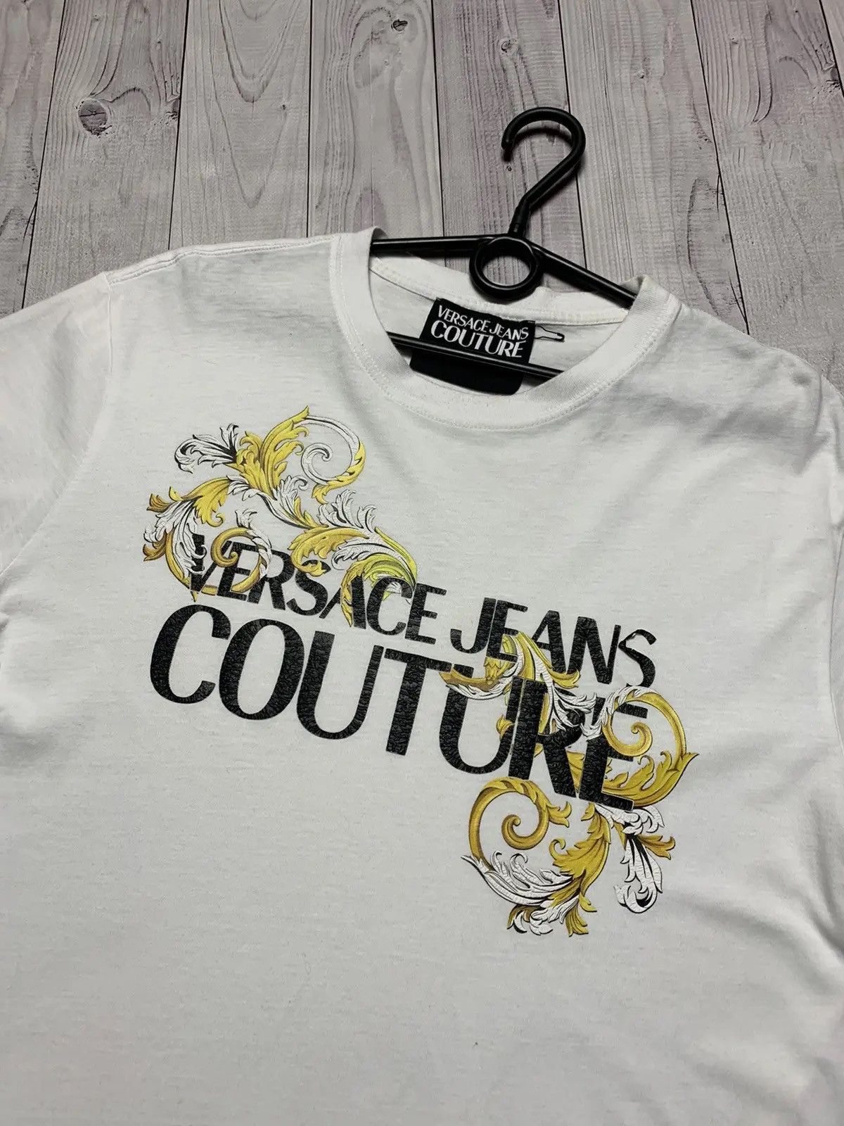 Versace Jeans Couture Vintage Versace Jeans Couture big central logo tee size L Size US L / EU 52-54 / 3 - 2 Thumbnail