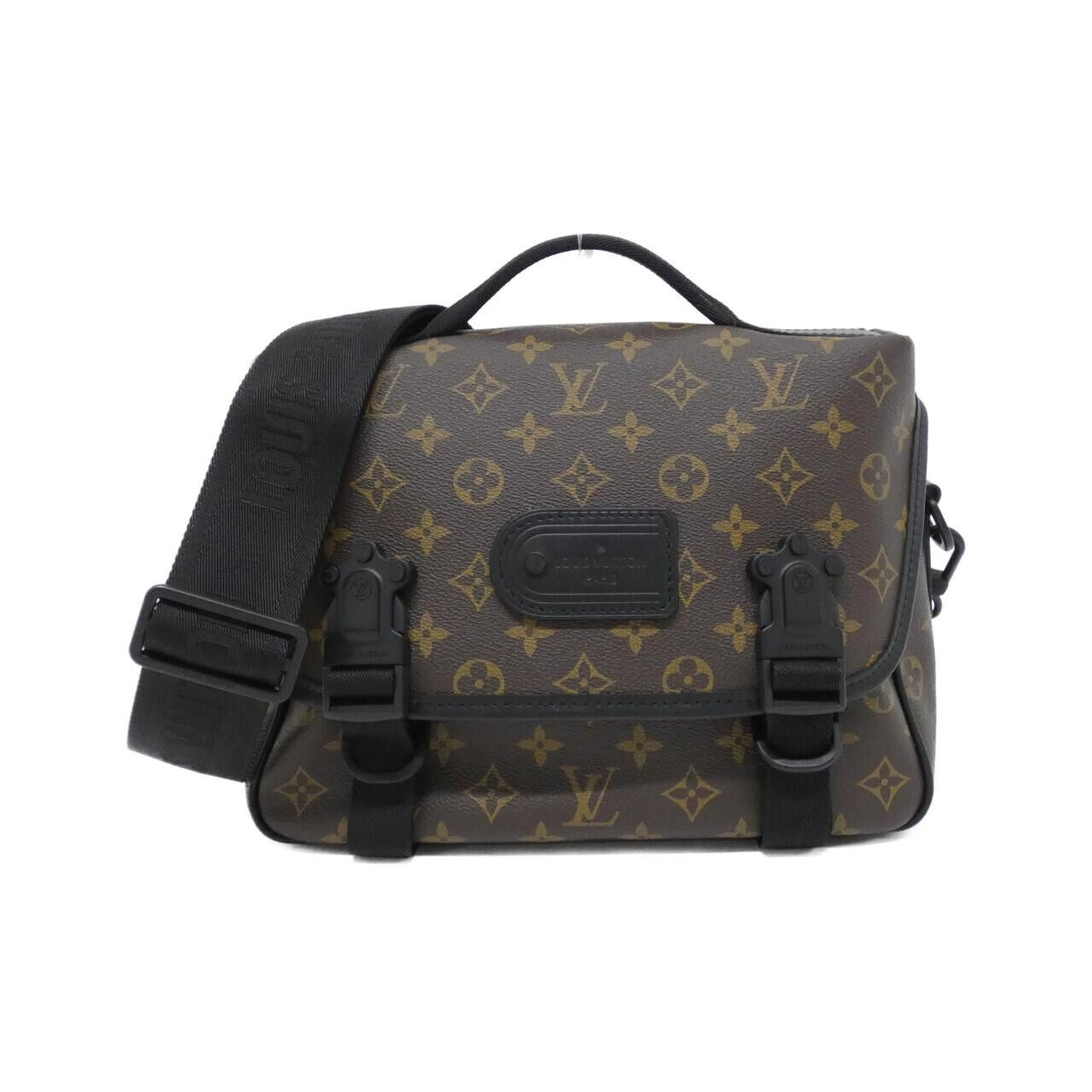 Louis Vuitton Louis Vuitton Louis Vuitton LV Trail Monogram Shoulder Bag Textile Shoulder Bag M46972 DUTY FREE for USA Size ONE SIZE - 1 Thumbnail