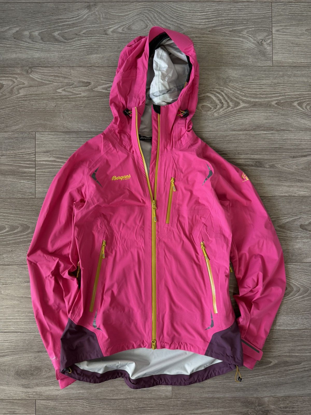 Bergans of Norway Bergans Of Norway Dermizax Waterproof Ski Storen Lady Jacket Size M / US 6-8 / IT 42-44 - 1 Thumbnail