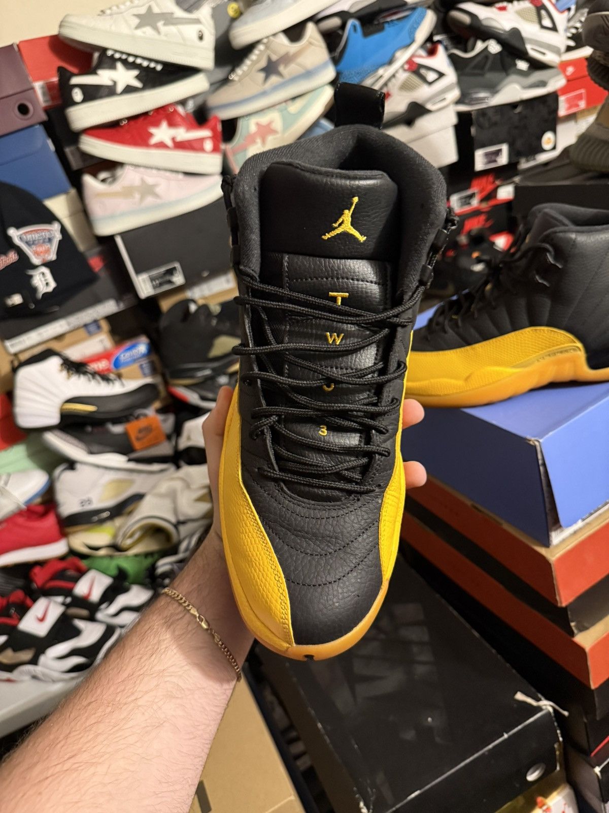 Jordan Brand Jordan retro 12 university gold sz 12 Size US 12 / EU 45 - 2 Thumbnail